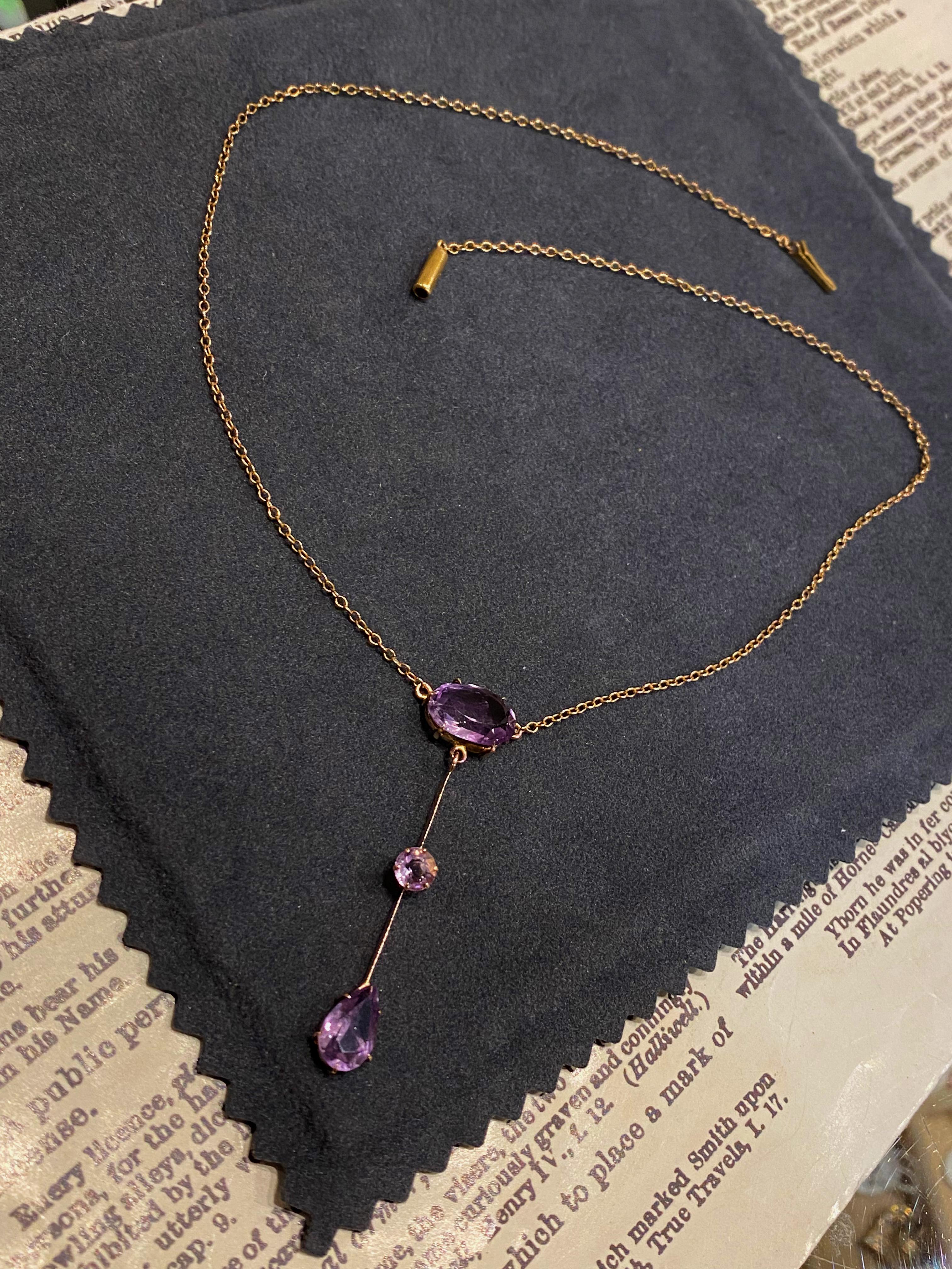 Antique 1920's Art-Nouveau 7.50ct Amethyst & 9K Rose Gold Pendant Necklace In Excellent Condition For Sale In MELBOURNE, AU