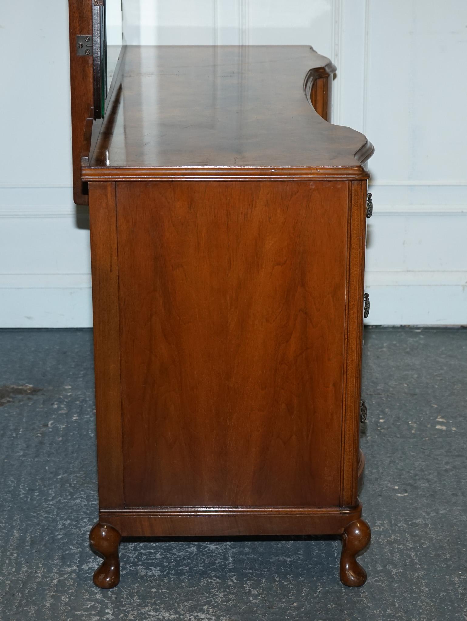 ANTIQUE 1920'S BURR WALNUT ART DECO DRESSING TABLE WiTH PLENTY OF DRAWERS For Sale 4