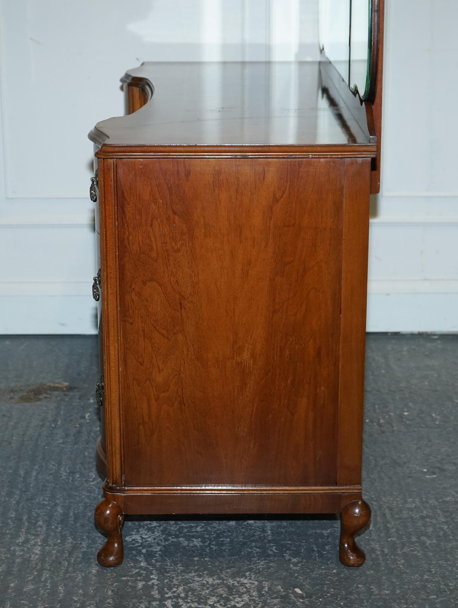 ANTIQUE 1920'S BURR WALNUT ART DECO DRESSING TABLE WiTH PLENTY OF DRAWERS For Sale 5