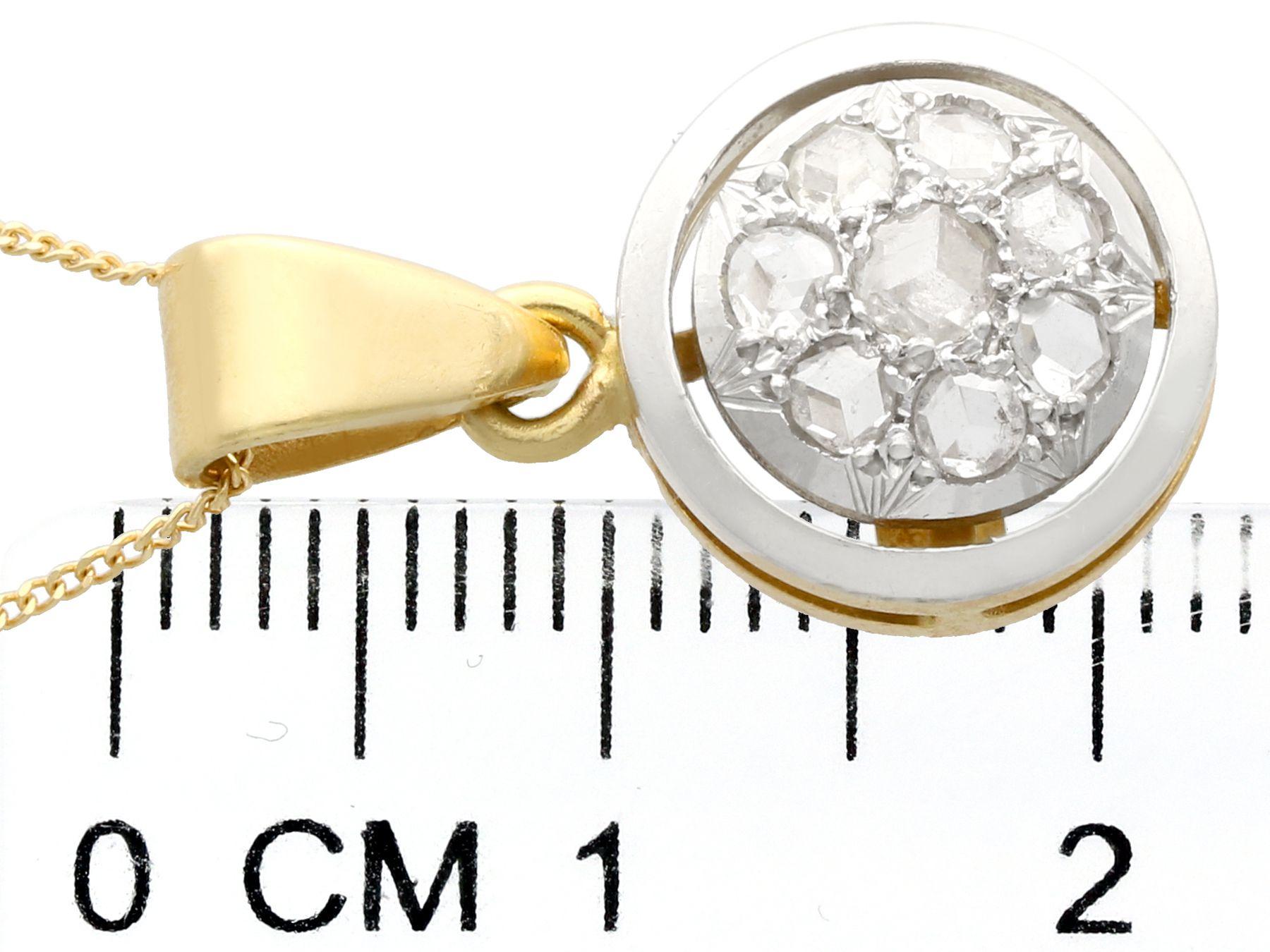 Pendentif ancien des années 1920 en or jaune et diamants en vente 1