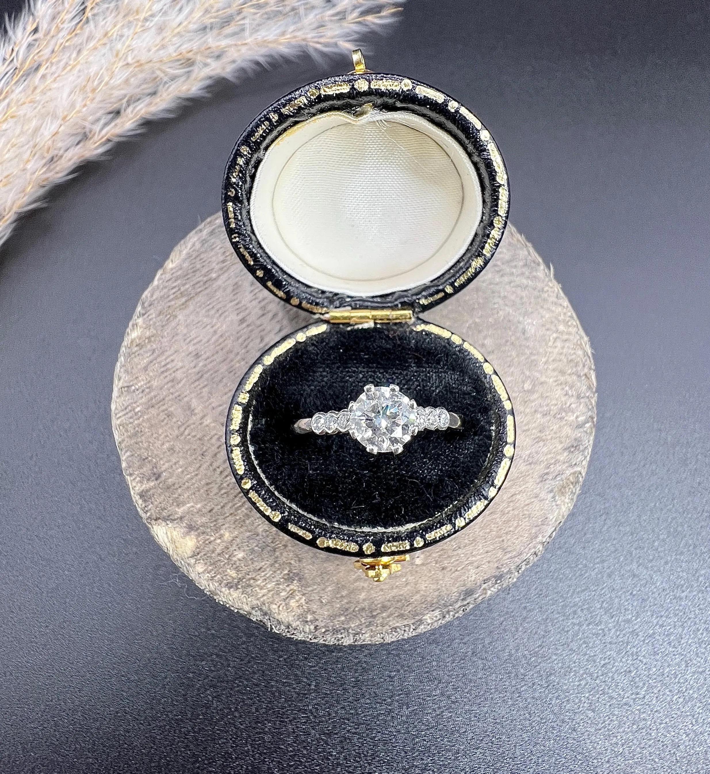 Antique 1920s Diamonds 0.95ct Total Set in New Platinum Engagement Ring Mount For Sale 6