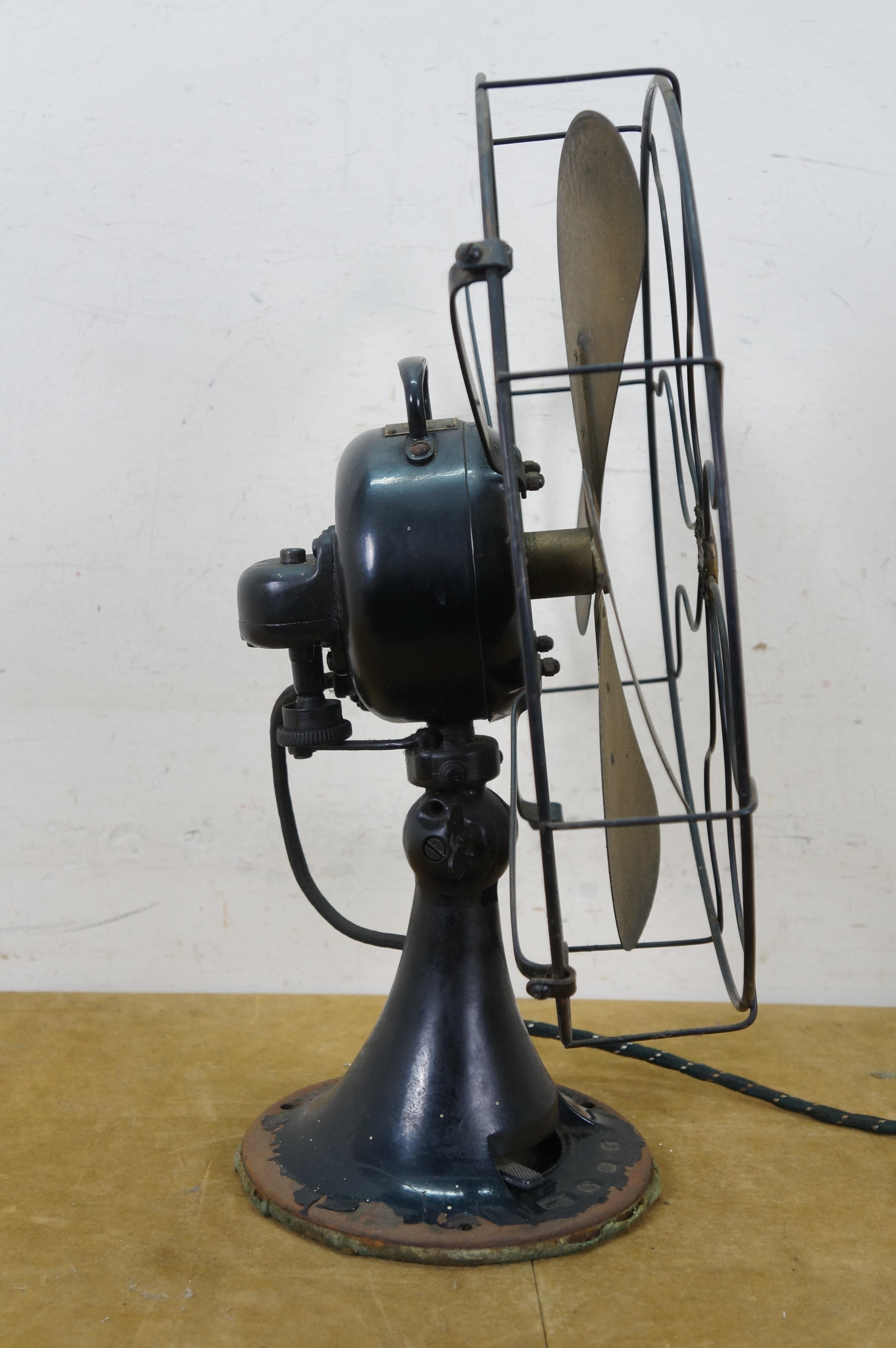 Americano Antico ventilatore da tavolo a tre velocità in ottone Emerson tipo 29648 degli anni '20, funziona da 16