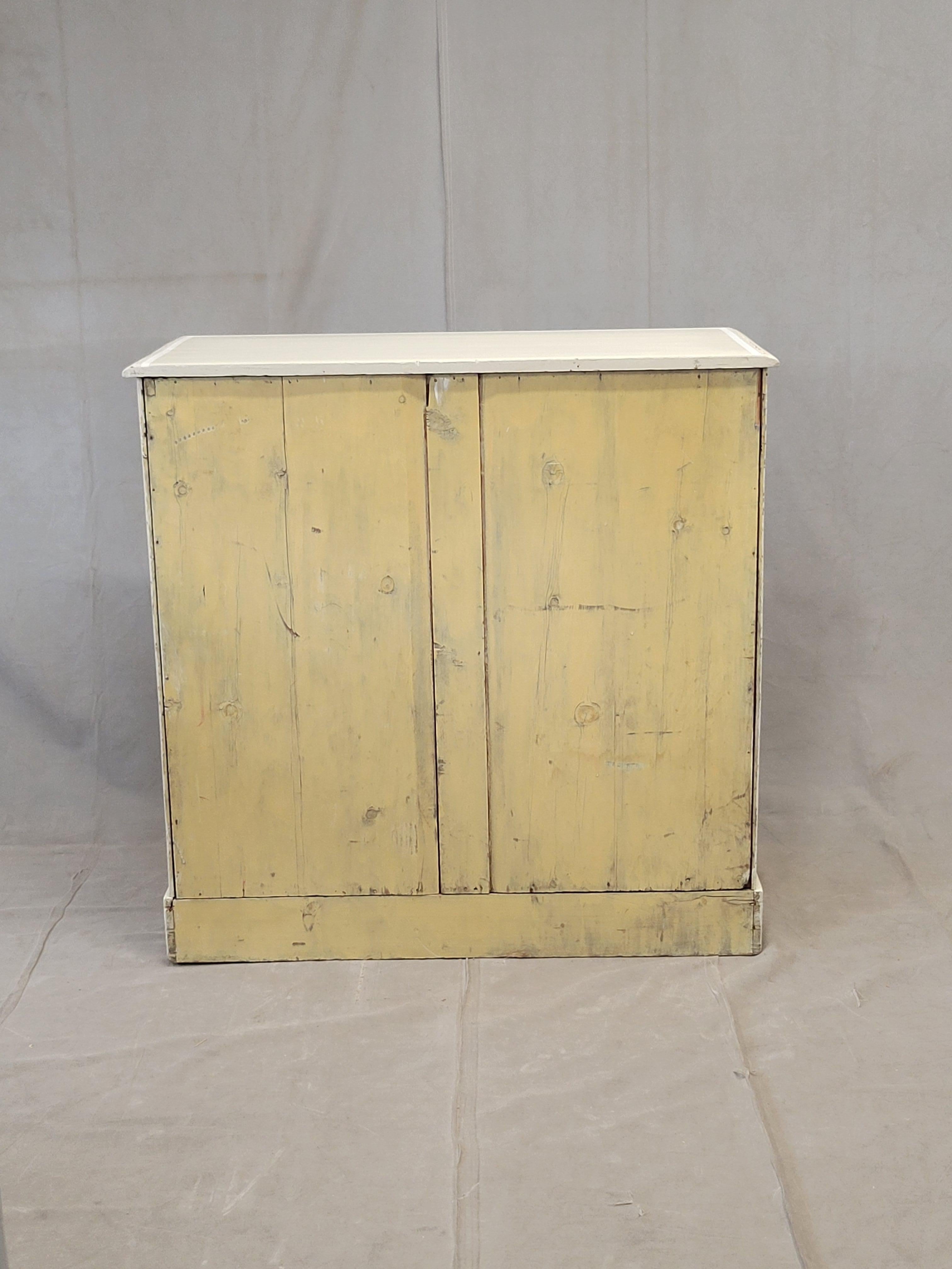 Antique 1920s English Dresser Chest of Drawers with Old Cream and White Paint For Sale 2