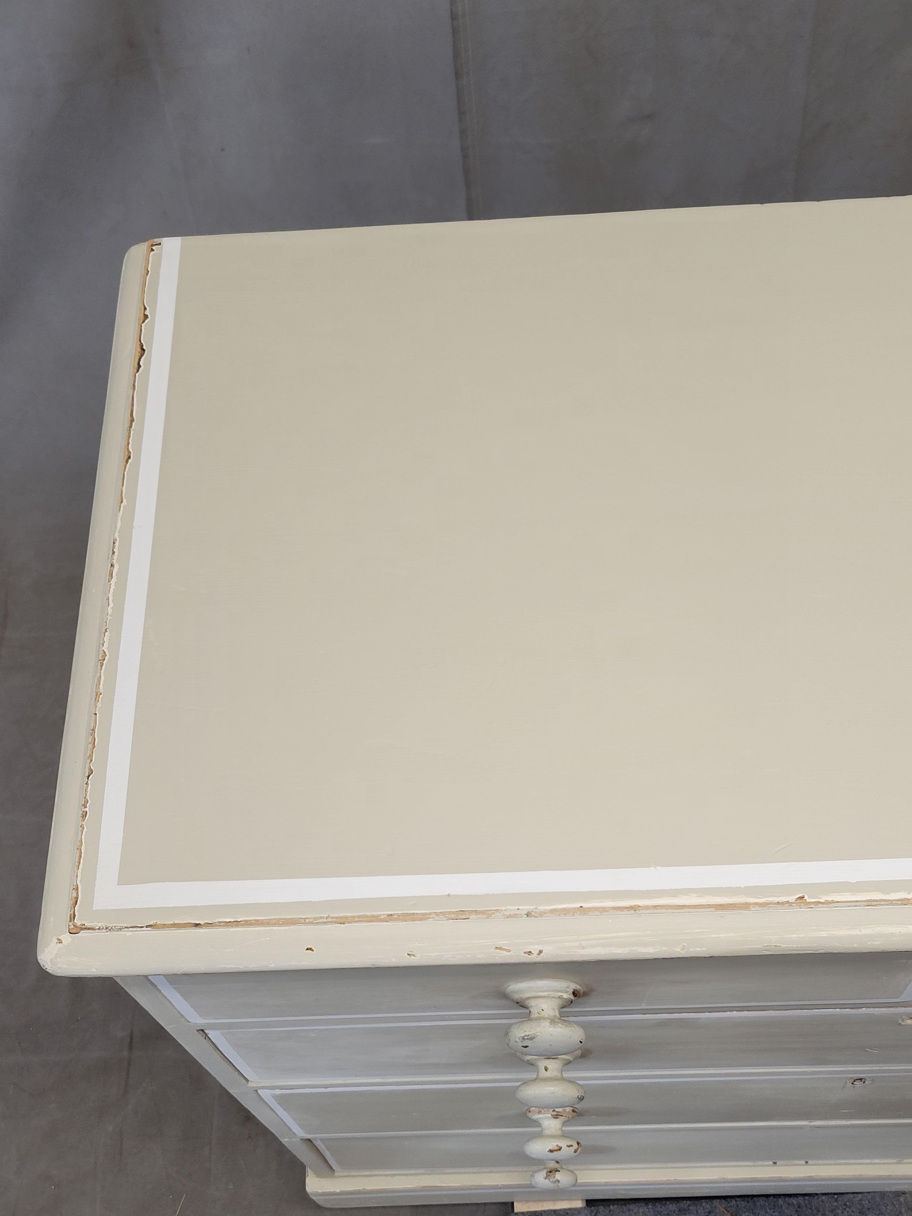 Antique 1920s English Dresser Chest of Drawers with Old Cream and White Paint For Sale 9