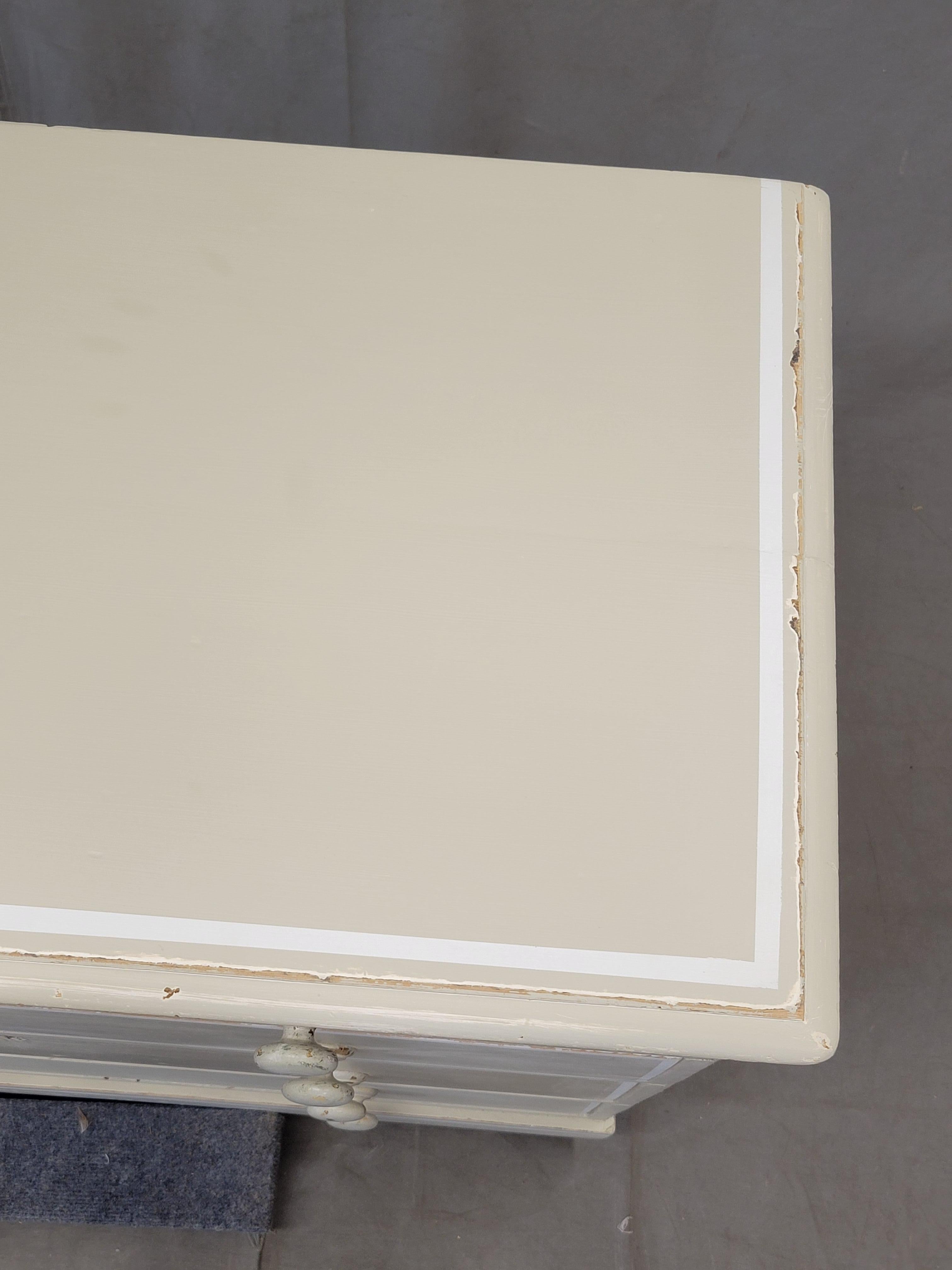 Antique 1920s English Dresser Chest of Drawers with Old Cream and White Paint For Sale 10
