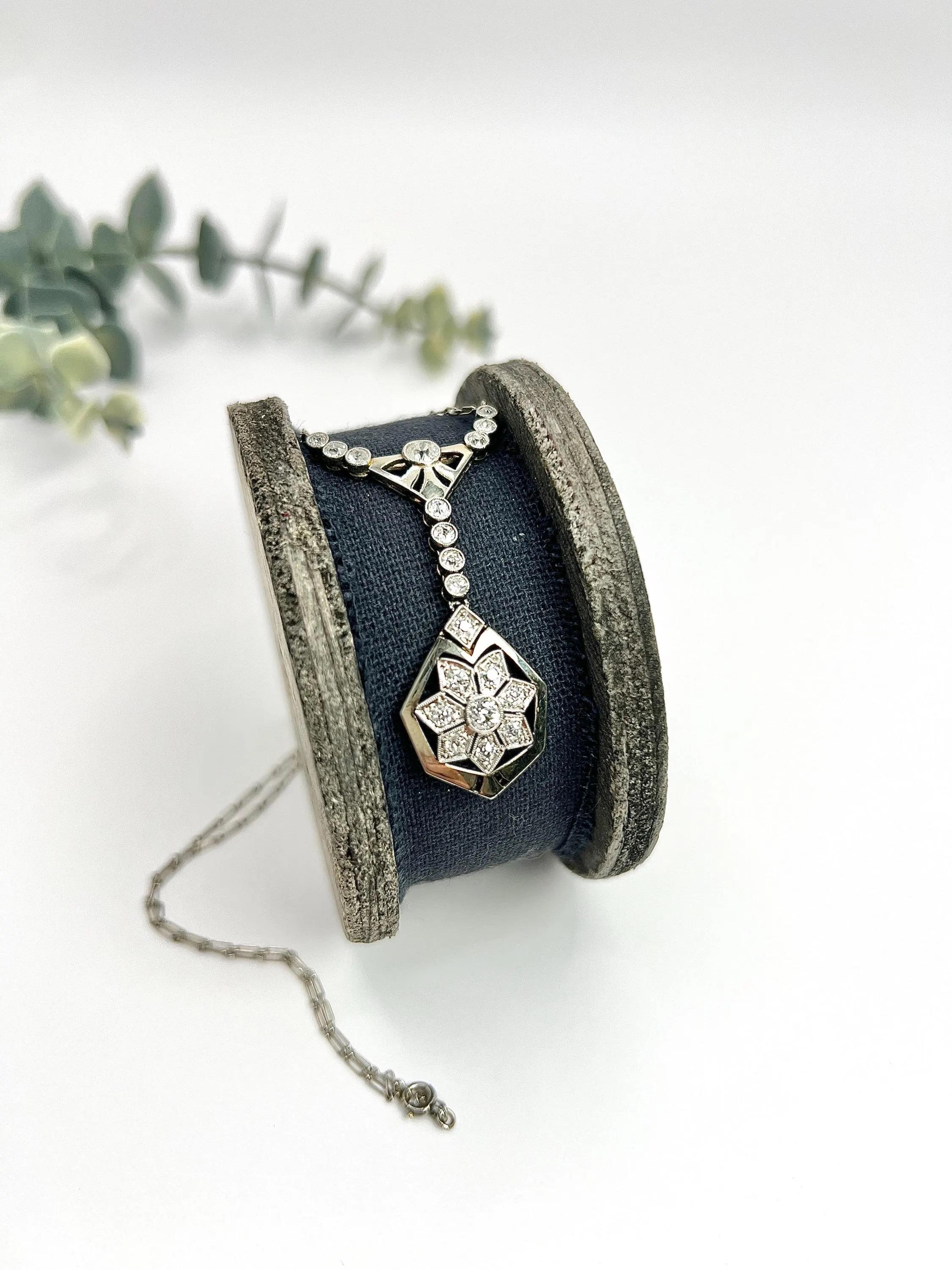 Antique 1920s French Platinum Diamond Snowflake Pendant Necklace Star Y Necklace For Sale 4
