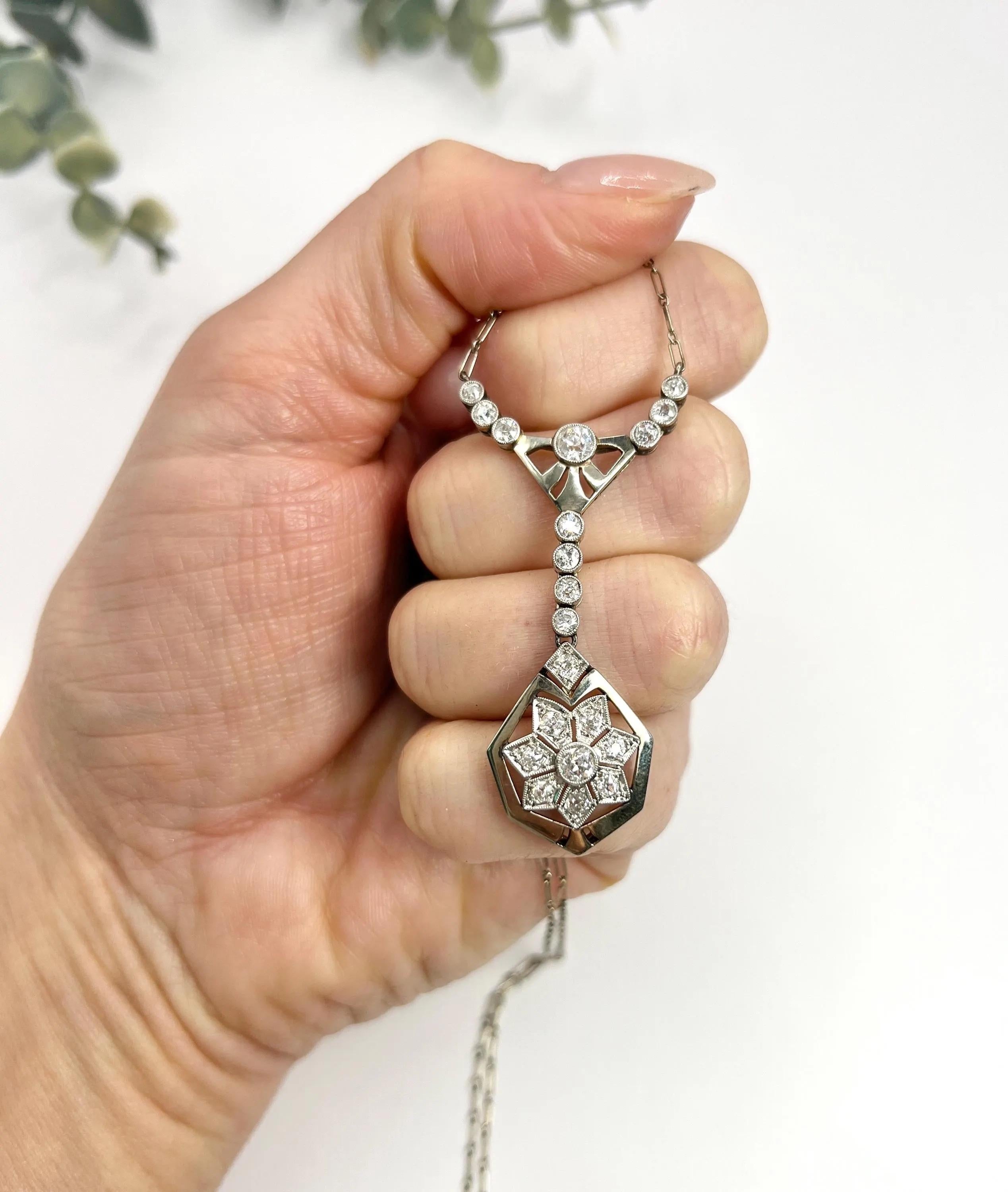 Antique 1920s French Platinum Diamond Snowflake Pendant Necklace Star Y Necklace In Good Condition For Sale In Brighton, GB