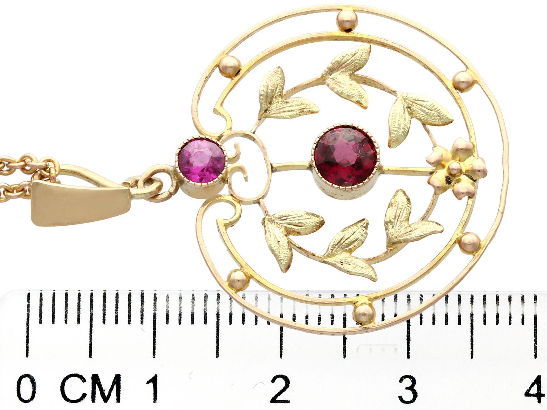 Antique 1920s Garnet and Amethyst Yellow Gold Pendant For Sale 1