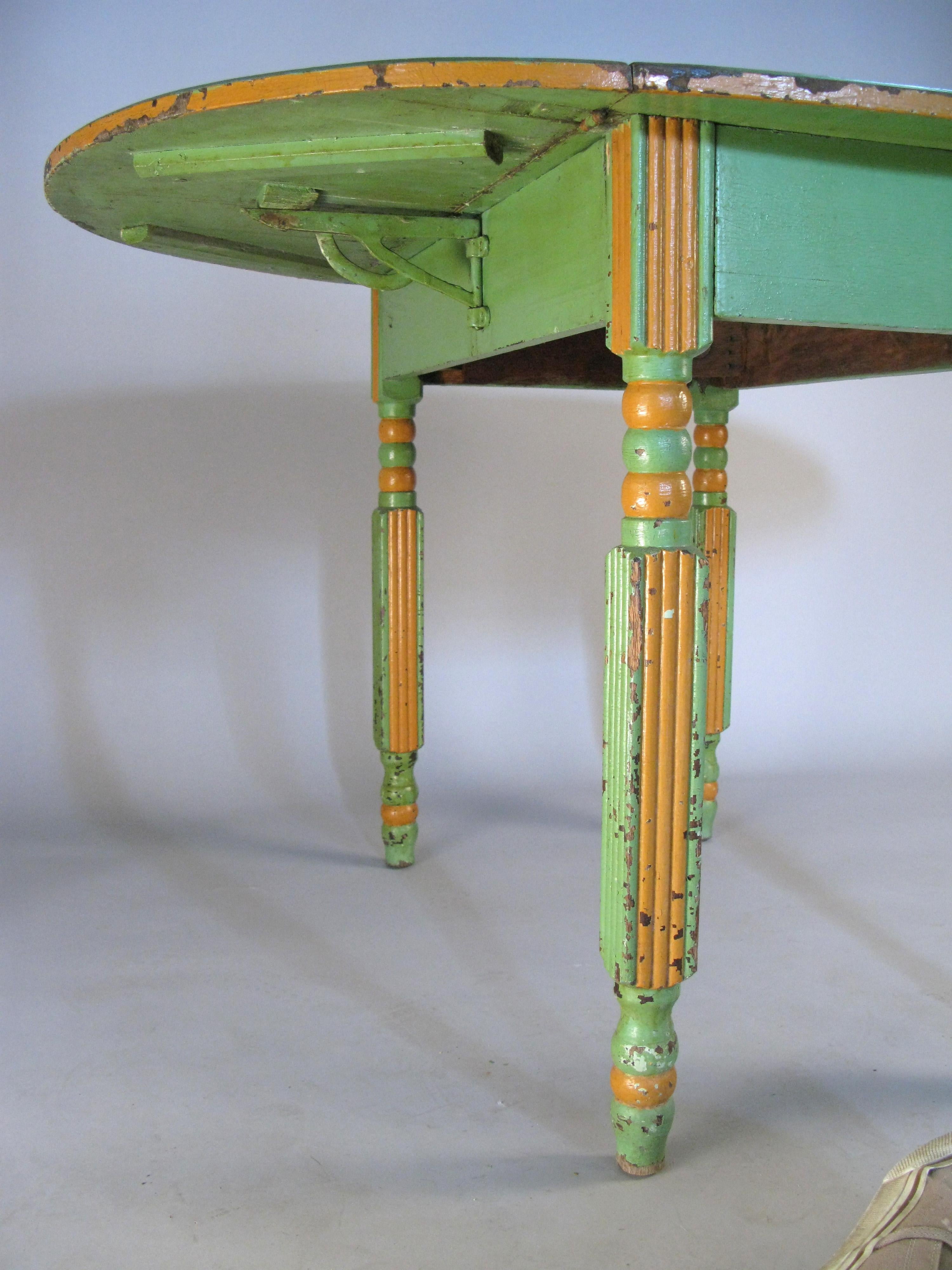 Antique 1920s Hand Painted Drop-Leaf Dining Table In Good Condition In Hudson, NY