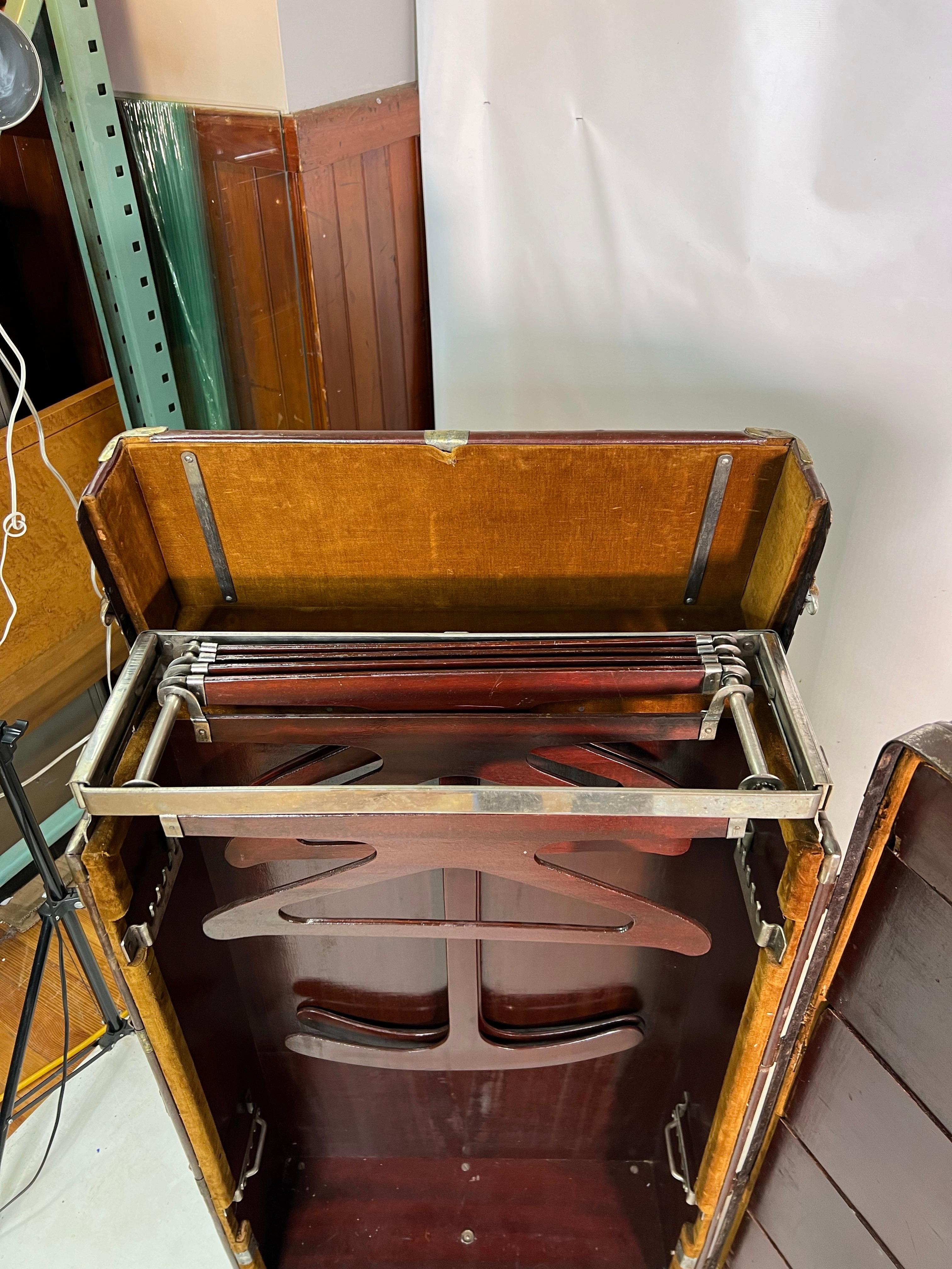 Antique 1920s Henry Likly Standing Wardrobe Steamer Trunk For Sale 5