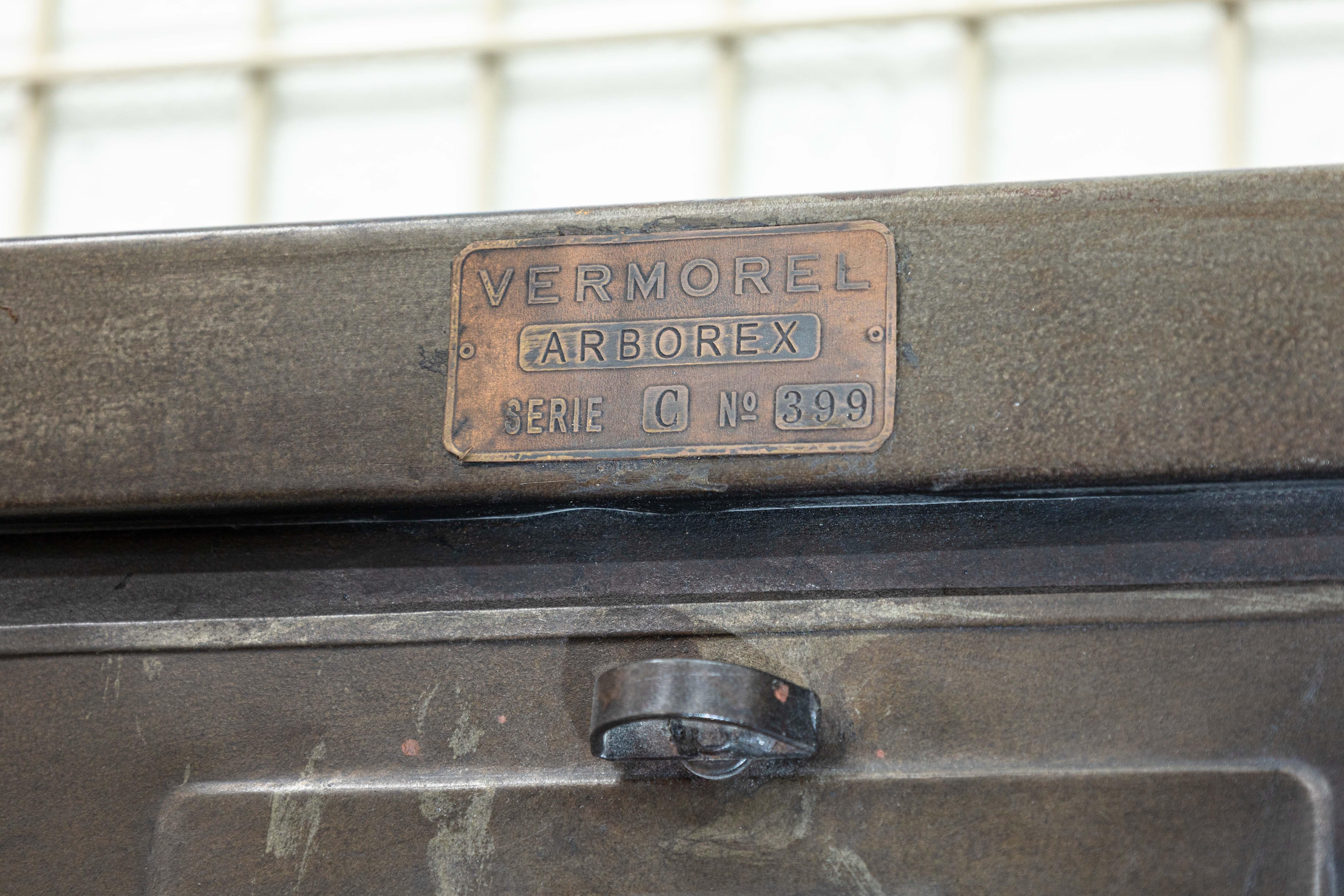 Antique 1920s Industrial French Steel Cabinet by Strafor of Strasbourg In Good Condition For Sale In Keego Harbor, MI