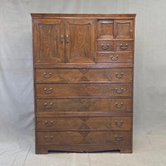 Antico comò giapponese del 1920 in tre pezzi in olmo e legno di Kiri Isho Tansu