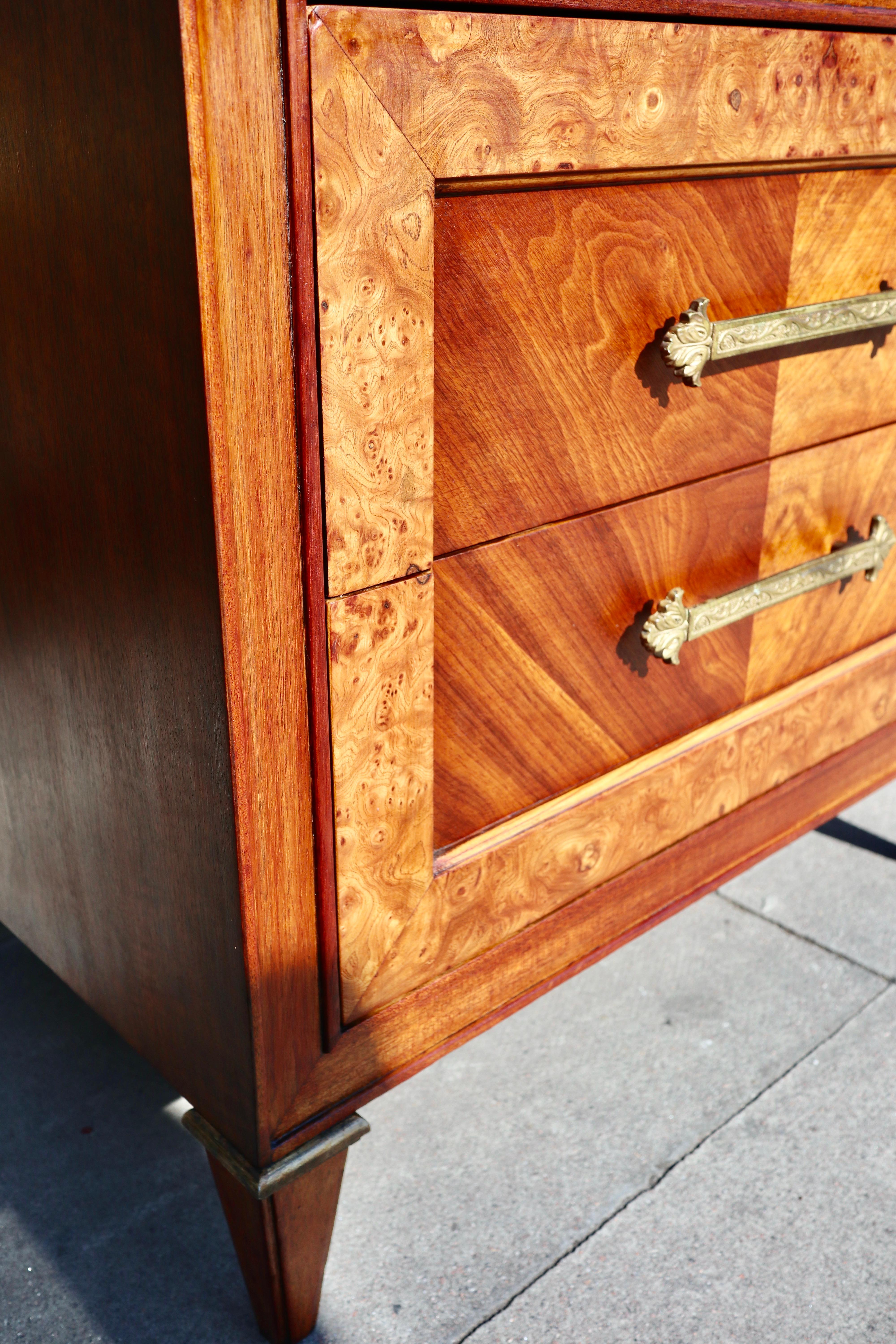 Antique 1920s Mahogany & burr Walnut nightstand/Chest Of two Drawers For Sale 6