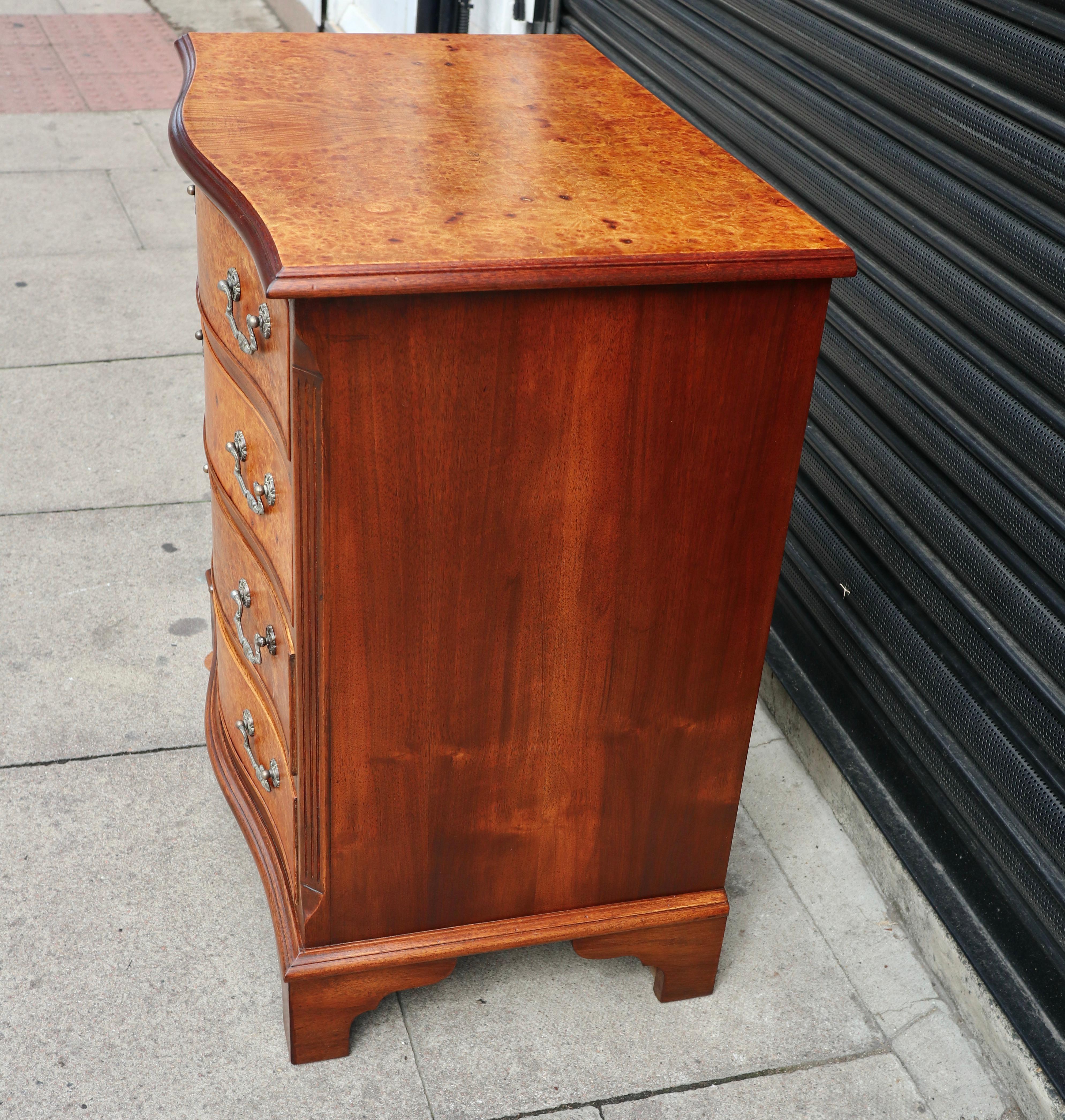 20th Century Antique 1920s Mahogany & burr Walnut Serpentine Chest Of four Drawers For Sale