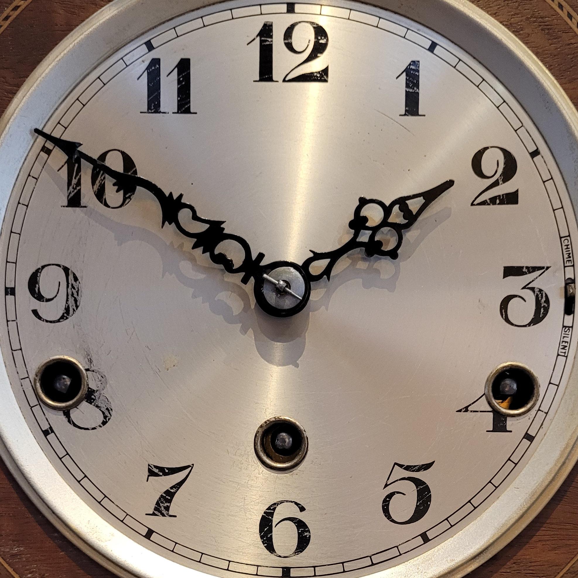 Antiquité 1920 acajou avec nacre Westminster Clocks à carillon (Service) Bon état - En vente à Sutton-In-Ashfield, GB