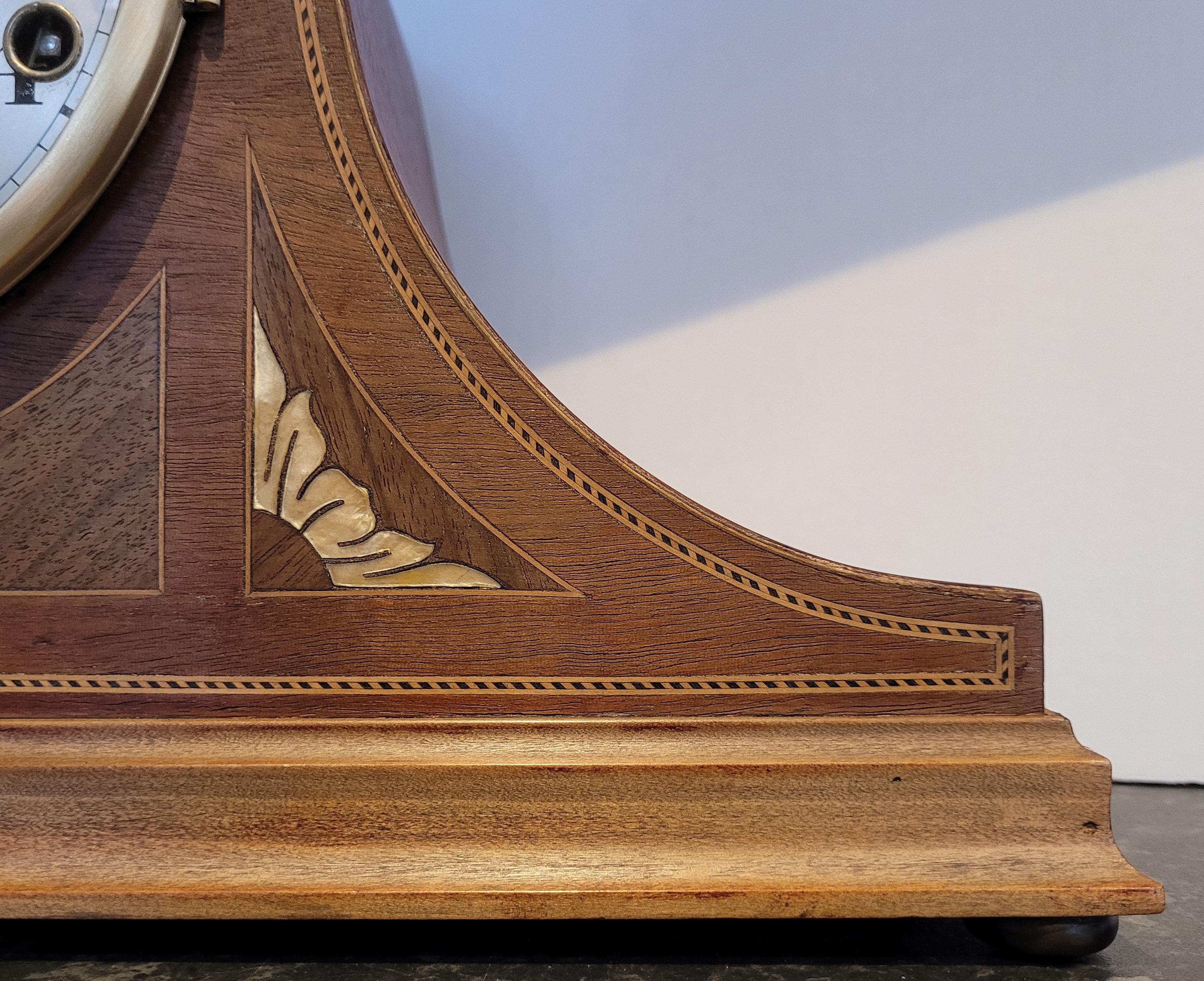 Antiquité 1920 acajou avec nacre Westminster Clocks à carillon (Service) en vente 1