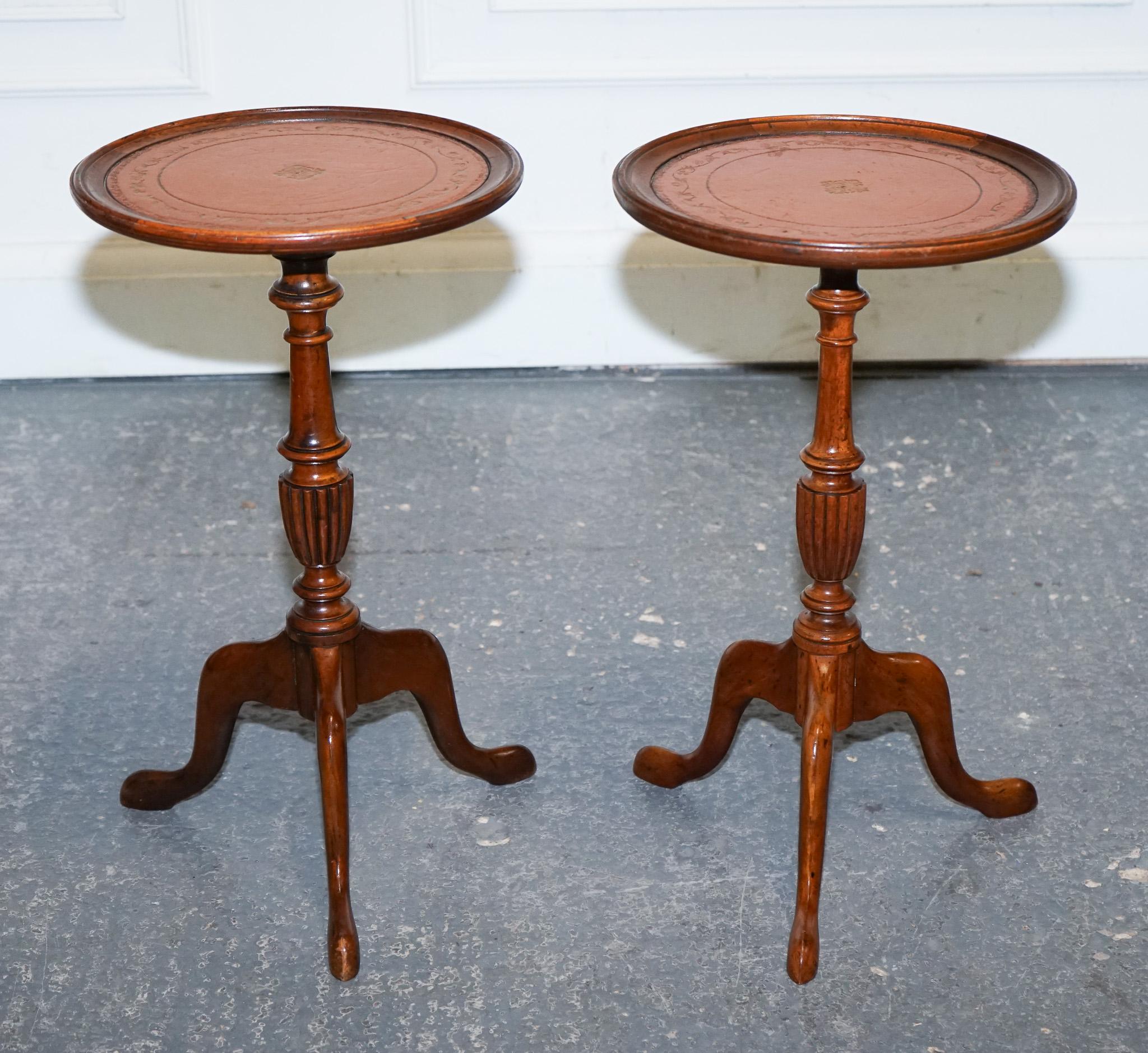 Antiques of London



We are delighted to offer for sale this Antique 1920s Pair Of Wine End Tables.

 Features a matching brown leather top and a stylish tripod base. The elegant design combines vintage charm with functionality, making them perfect