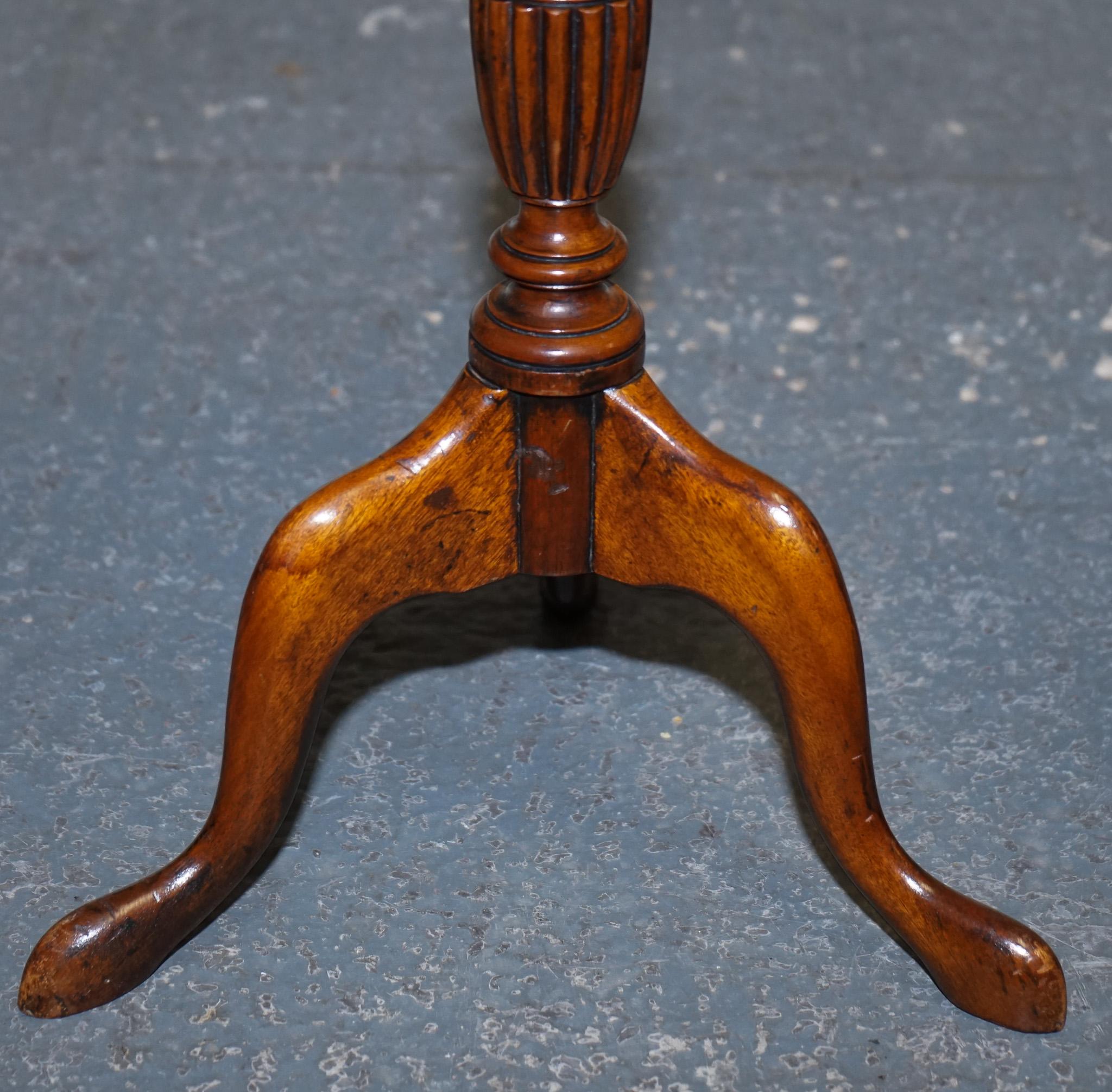 ANTIQUE 1920's MATCHED BROWN LEATHER TOP PAIR OF WINE END SIDE TABLE TRiPOD BASE For Sale 2