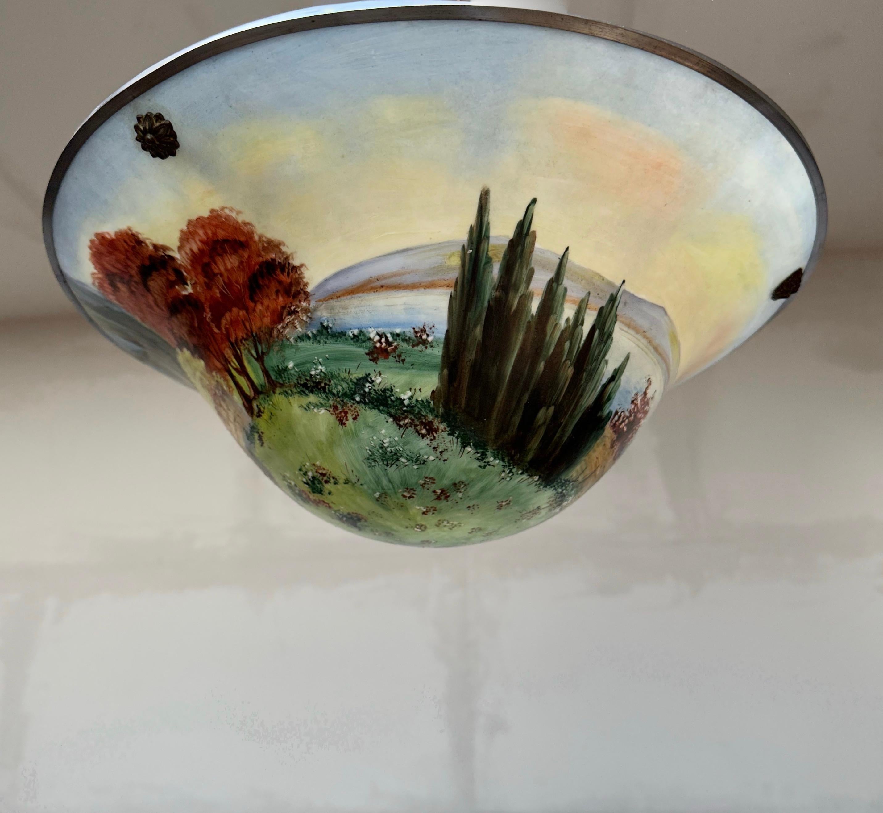 Ancienne lampe à suspension en verre opalin des années 1920 avec abat-jour paysage peint à la main Excellent état - En vente à Lisse, NL