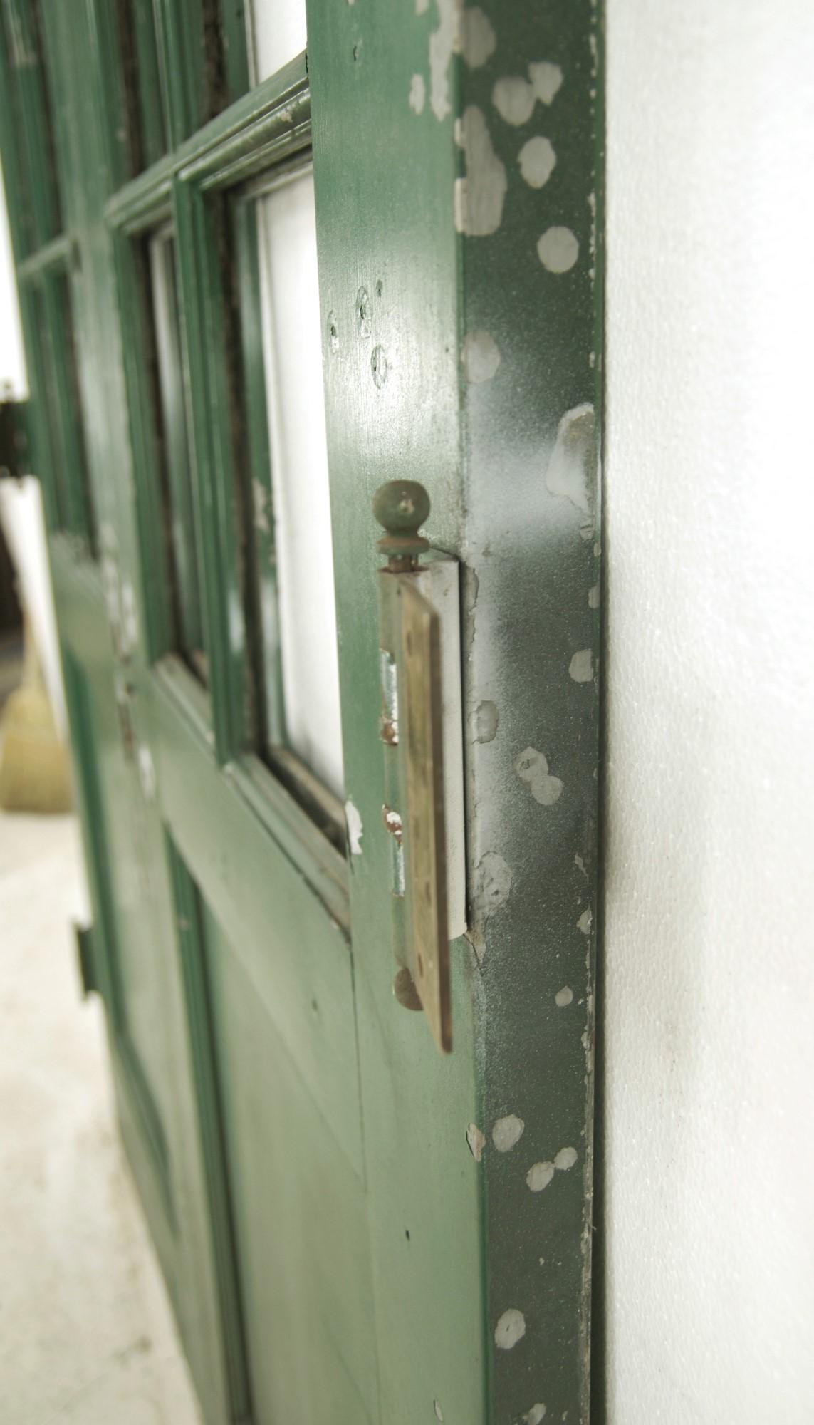 Antique 1920s Pair of Steel and Wood Green Doors Galvanized 6 Lites Each In Good Condition In New York, NY