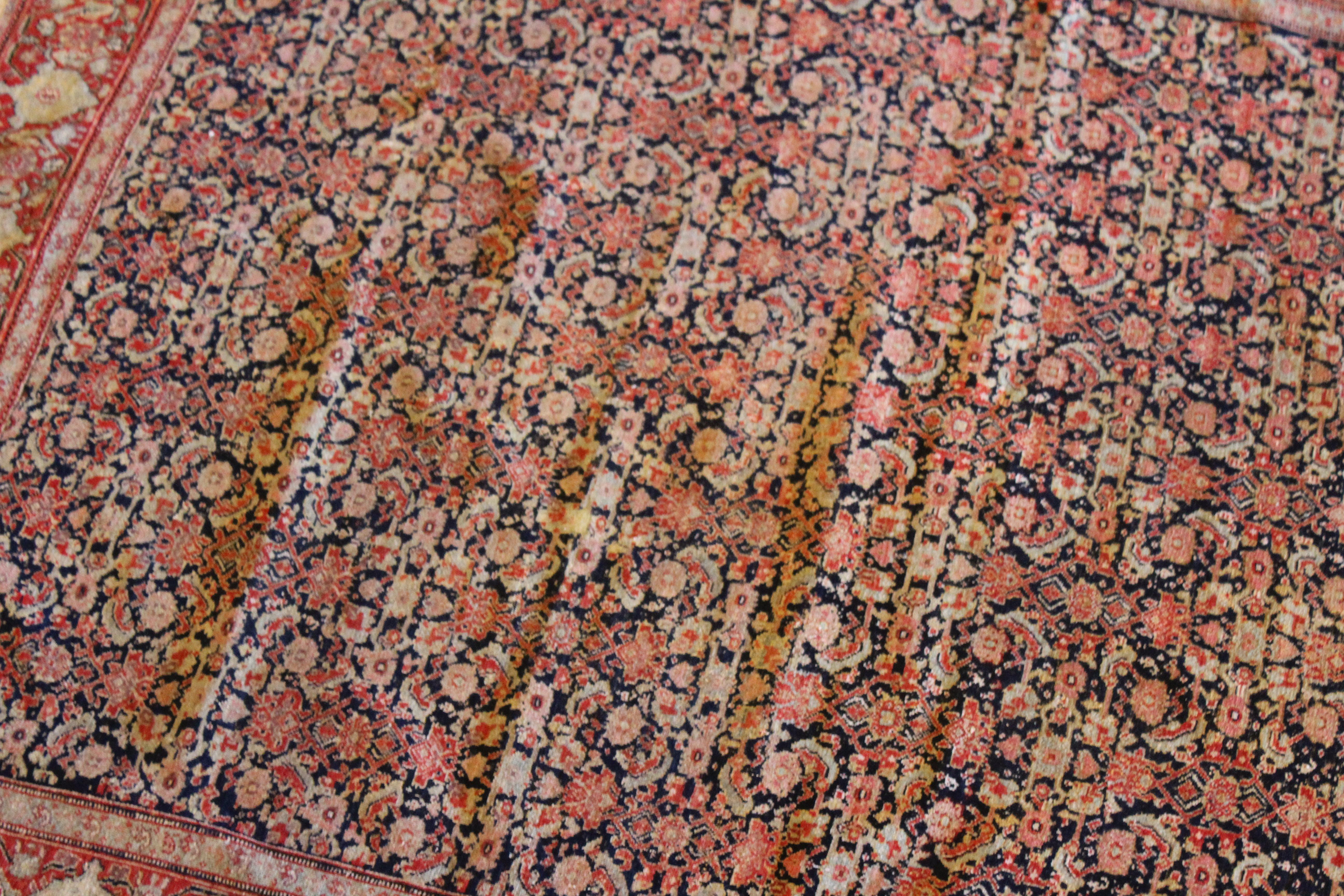 Antiker persischer Senneh-Teppich aus den 1920er Jahren im Angebot 4