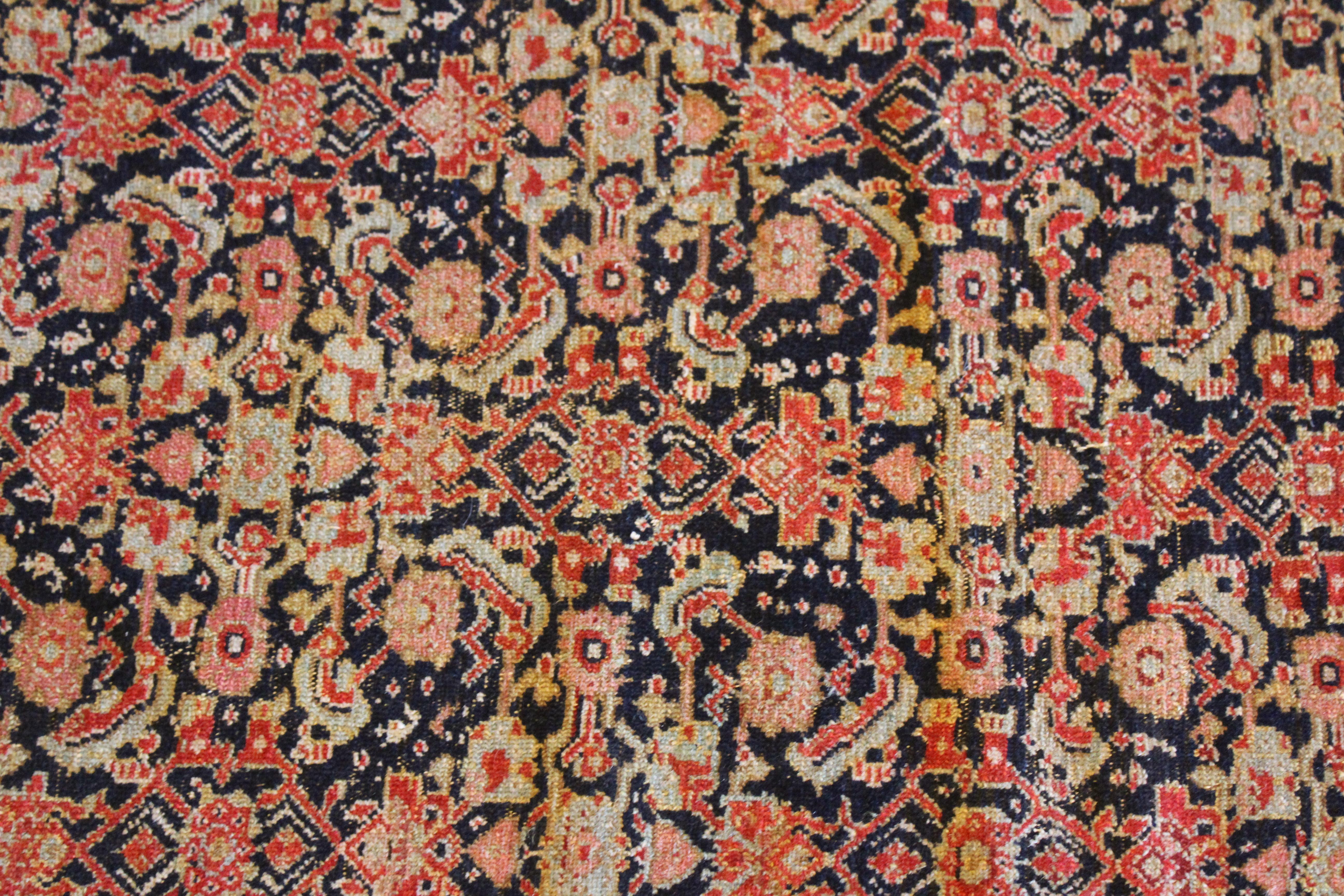 Antiker persischer Senneh-Teppich aus den 1920er Jahren (Wolle) im Angebot