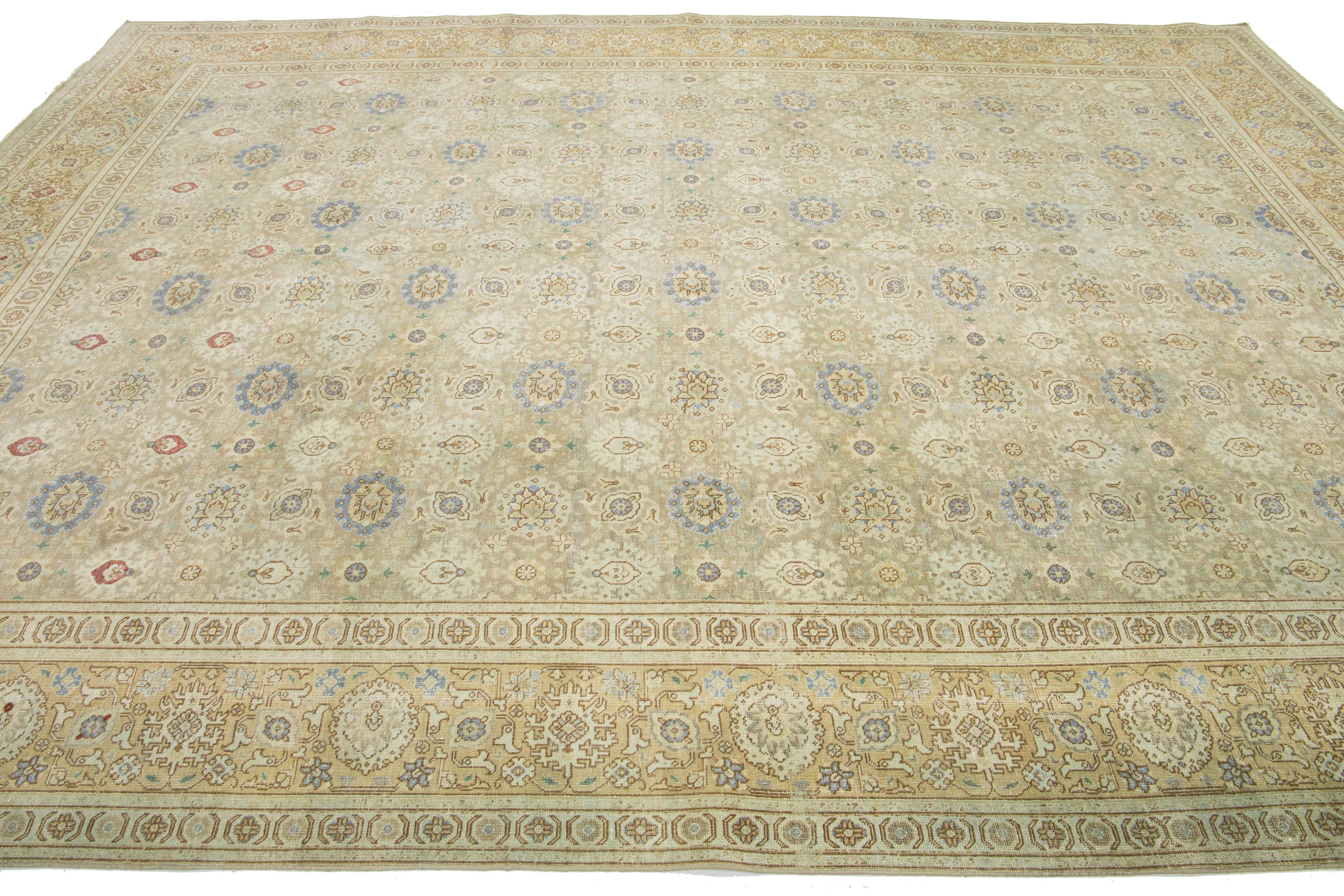 Antique 1920s Persian Tabriz Wool Rug With Floral Pattern In Beige  In Good Condition For Sale In Norwalk, CT