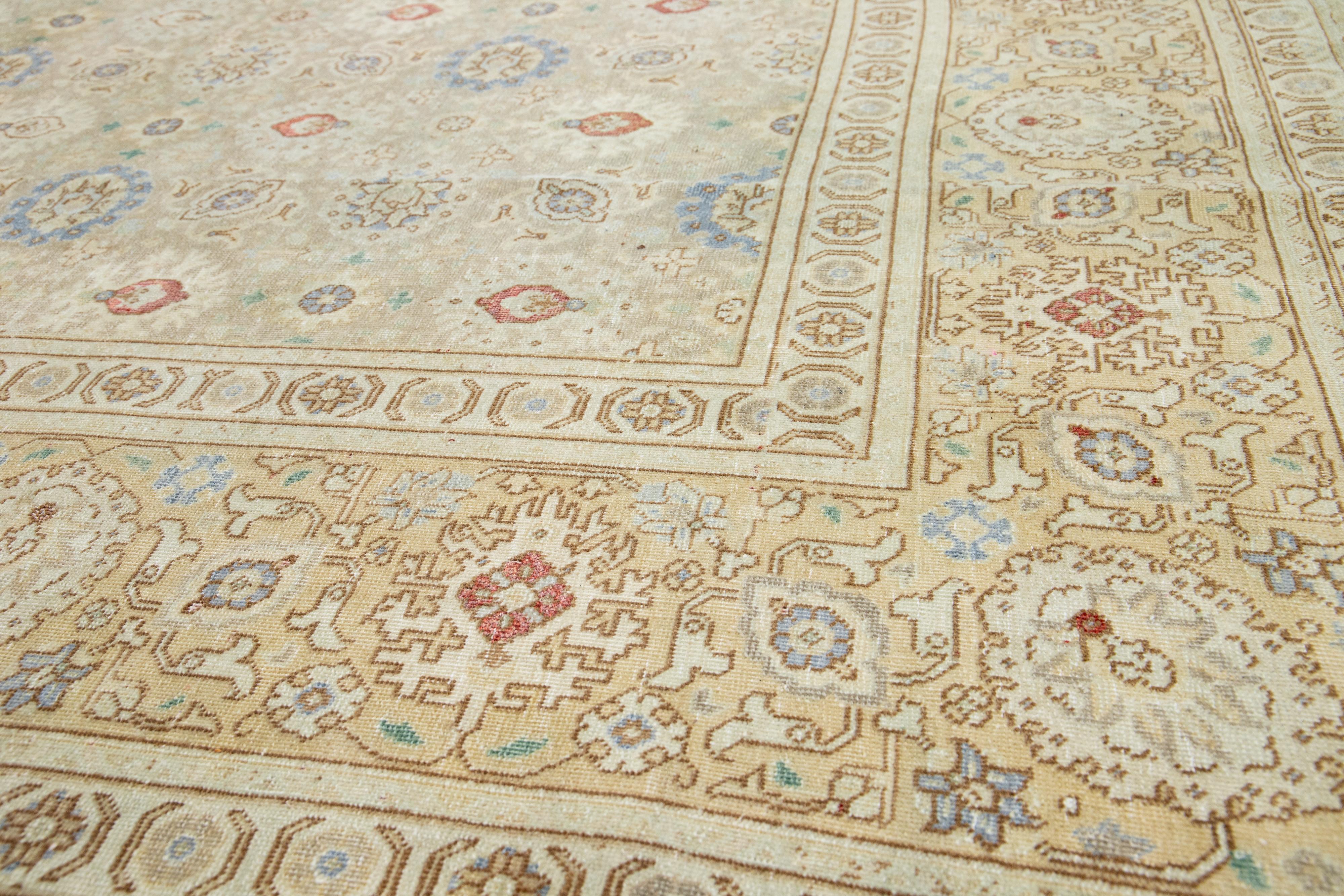 Antique 1920s Persian Tabriz Wool Rug With Floral Pattern In Beige  For Sale 4