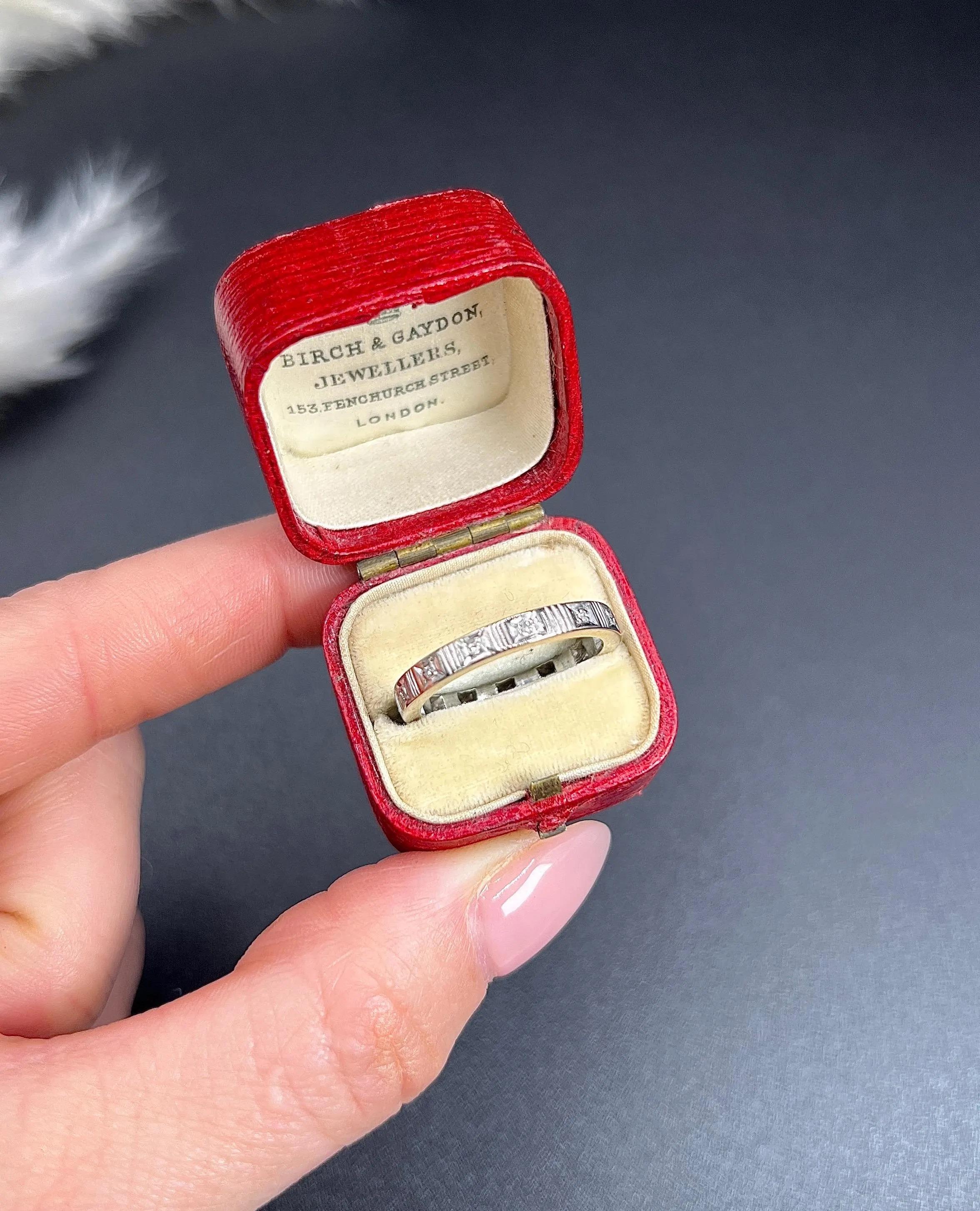 Antique 1920s Platinum, Diamond Eternity Ring In Good Condition For Sale In Brighton, GB