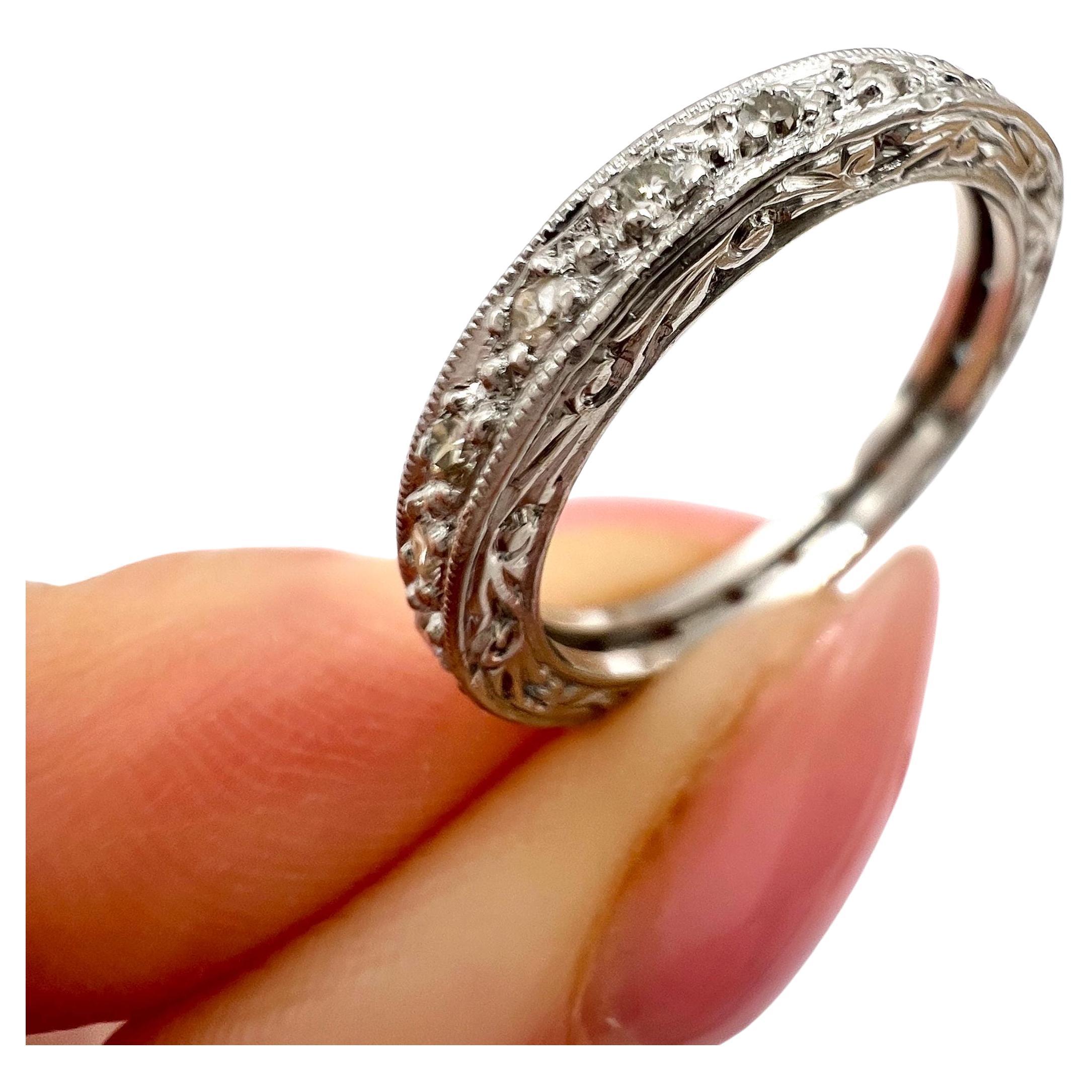 Ancienne bague d
éternité en platine et diamants des années 1920, anneau de mariage, bague d
anniversaire