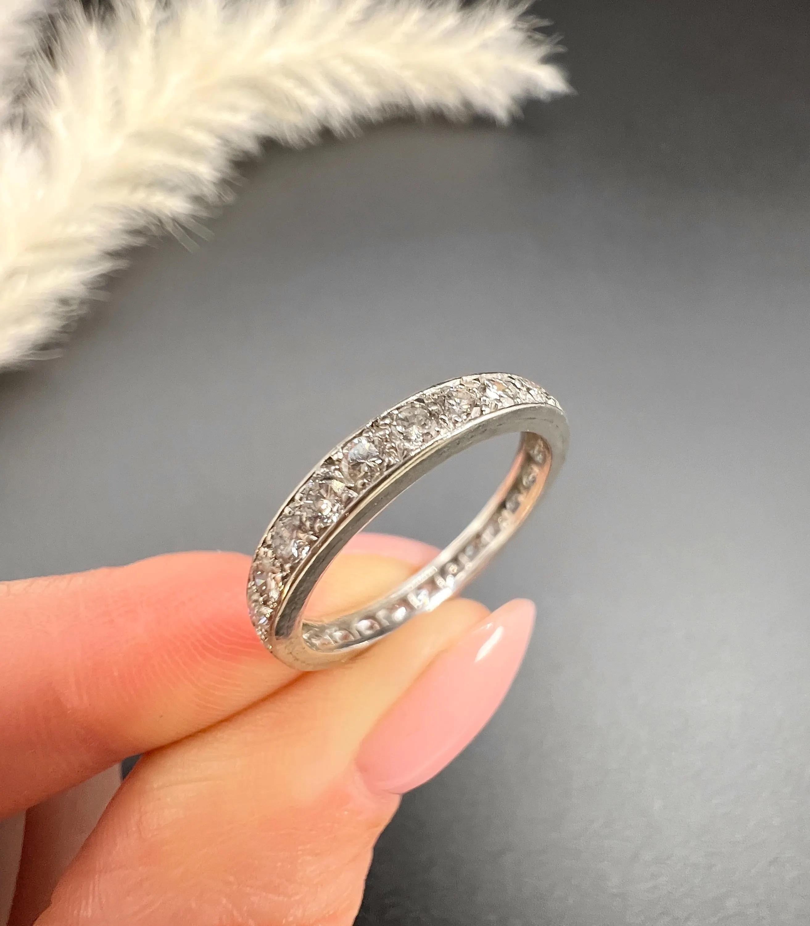 Antique 1920s Platinum French Hallmarked, 2 Carat Full Diamond Eternity Ring im Angebot 6