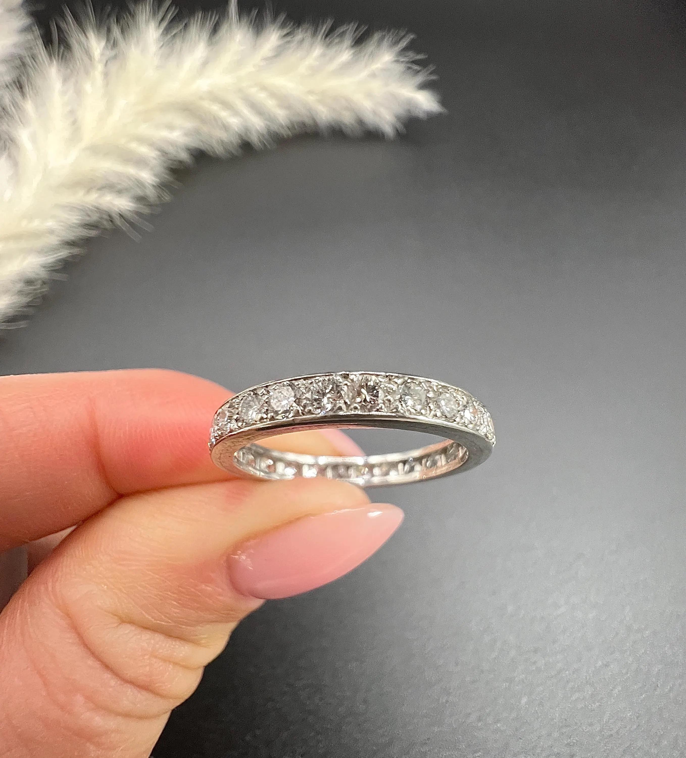 Antique 1920s Platinum French Hallmarked, 2 Carat Full Diamond Eternity Ring im Angebot 3
