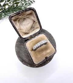 Anillo de eternidad antiguo de los años 20, de platino con sello francés, de 2 quilates, totalmente engastado con diamantes