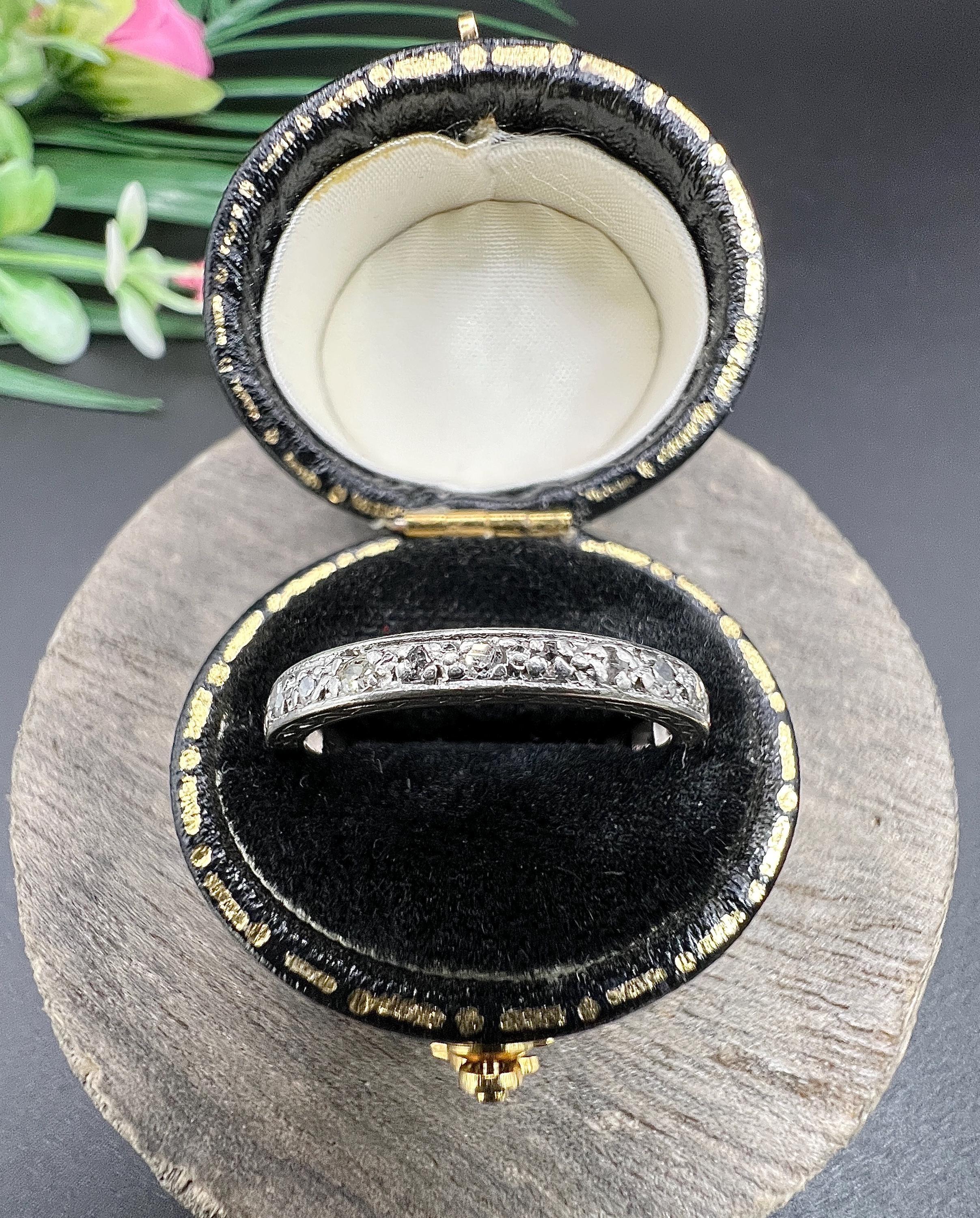 Antiker 1920er Platin, Volldiamant Ewigkeitsring im Angebot 1