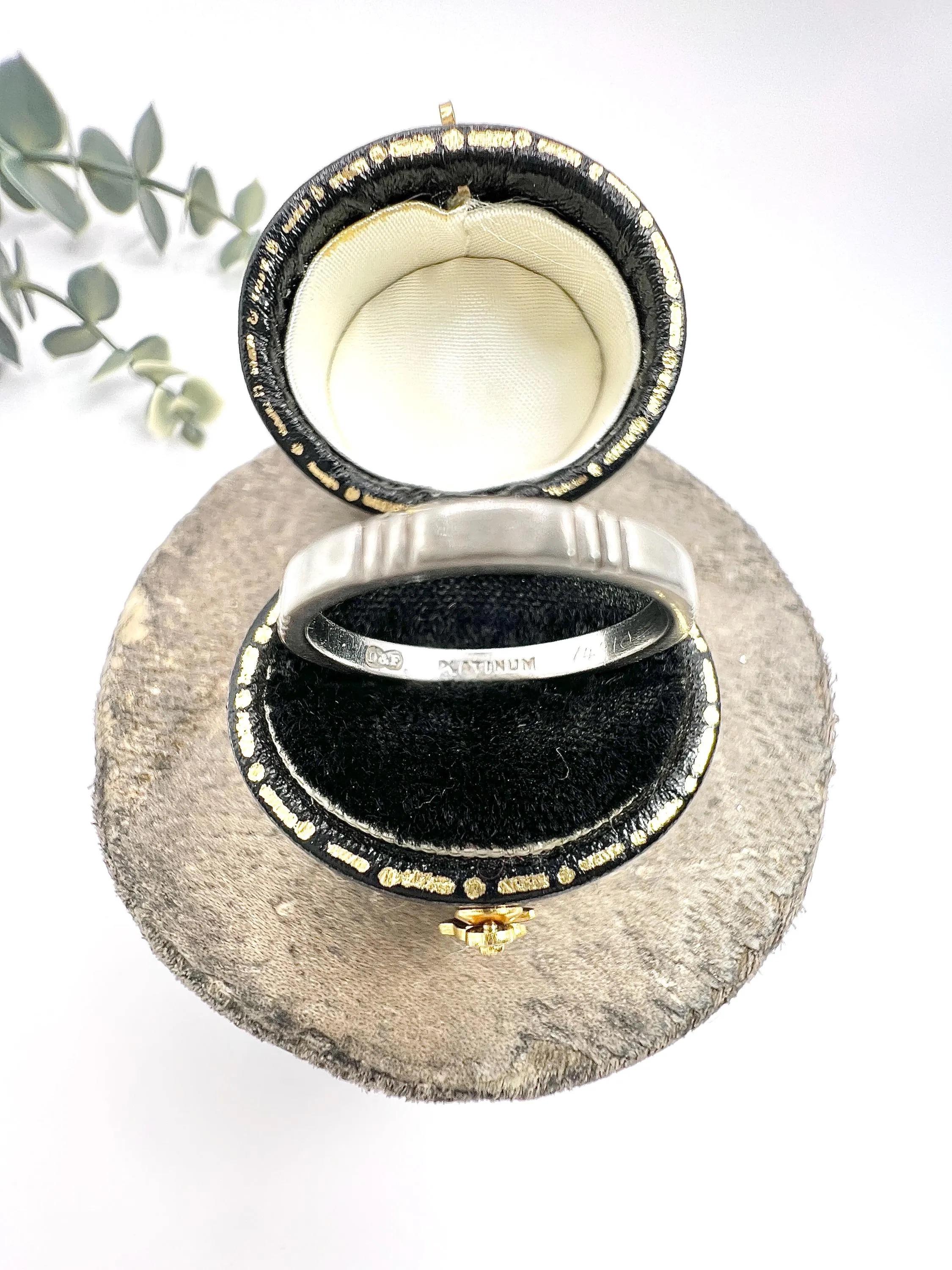 Antique 1920s, Platinum Stamped Band Ring, Wedding Band For Sale 3