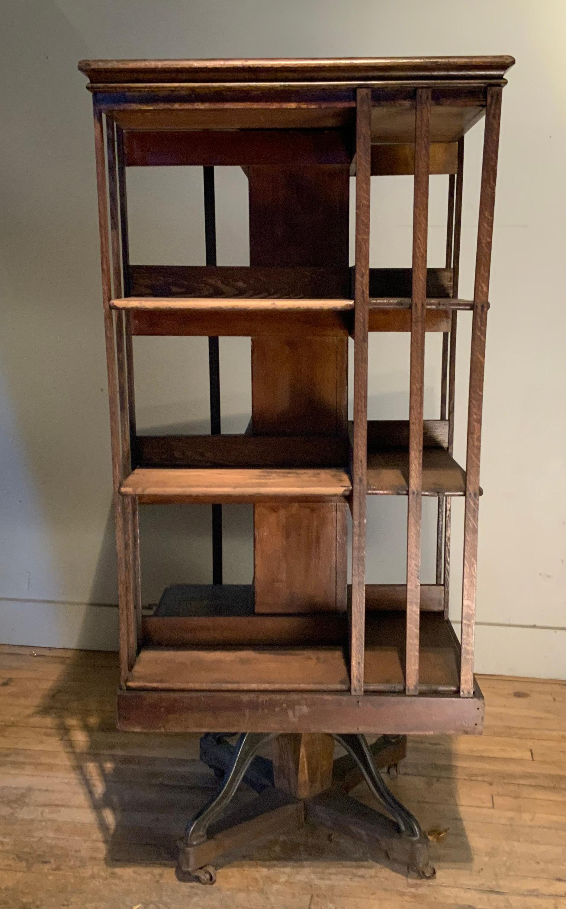 Antique 1920's Revolving Bookcase In Good Condition In Hudson, NY