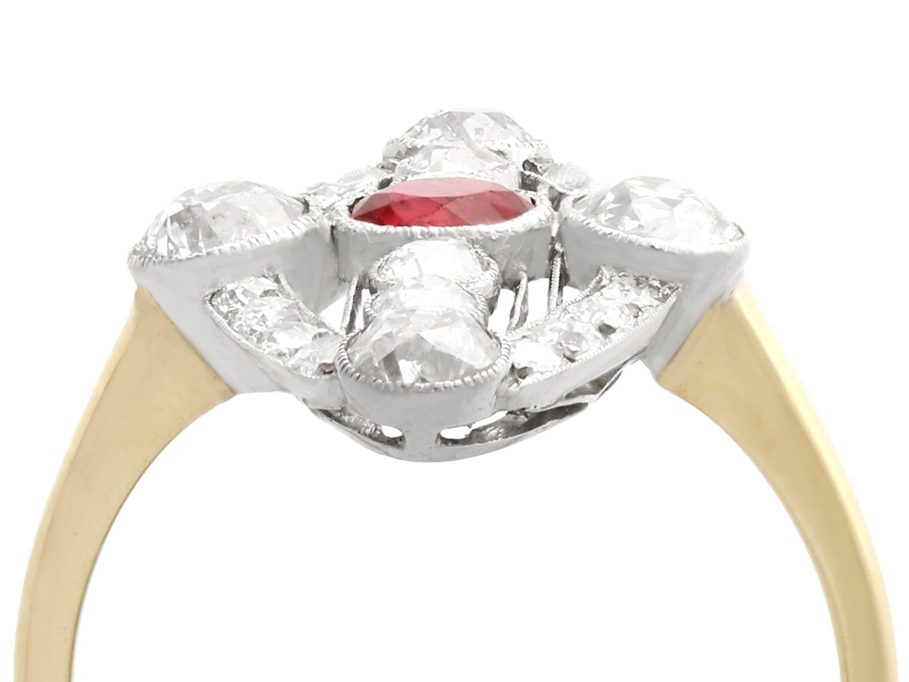 Ein atemberaubender Art-Déco-Ring mit einem mosambikanischen Rubin von 0,62 Karat und einem Diamanten von 1,88 Karat, besetzt mit 18 Karat Gelbgold und 18 Karat Weißgold; Teil unserer vielfältigen antiken Schmuckkollektionen.

Dieser atemberaubende,