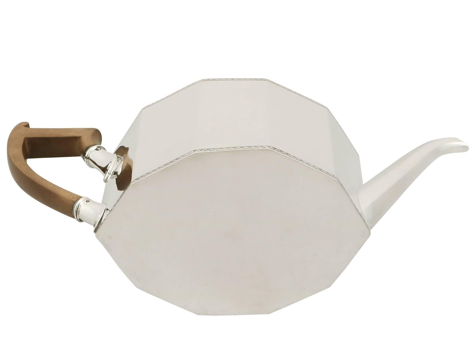 Antique 1920s Sterling Silver Teapot by Thomas Bradbury & Sons Ltd 6