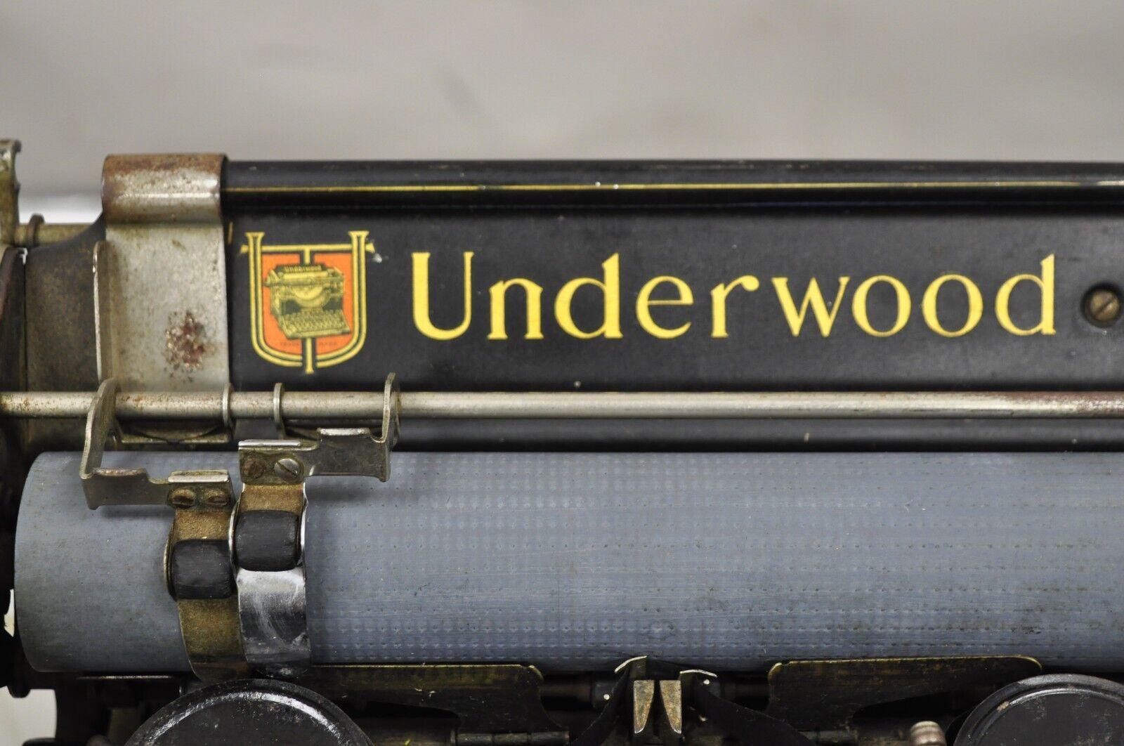 Antique 1920s Underwood Typewriter Standard Typewriter No. 5 In Good Condition In Philadelphia, PA