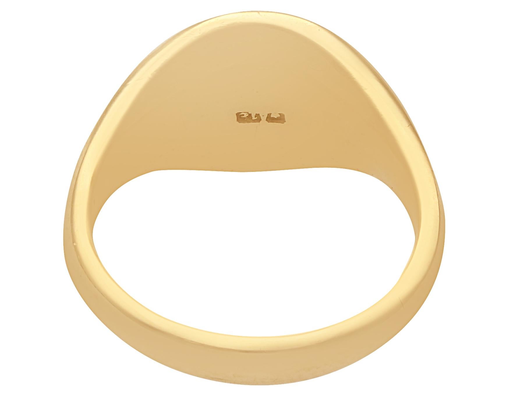 Victorian Antique 1920s Yellow Gold Signet Ring
