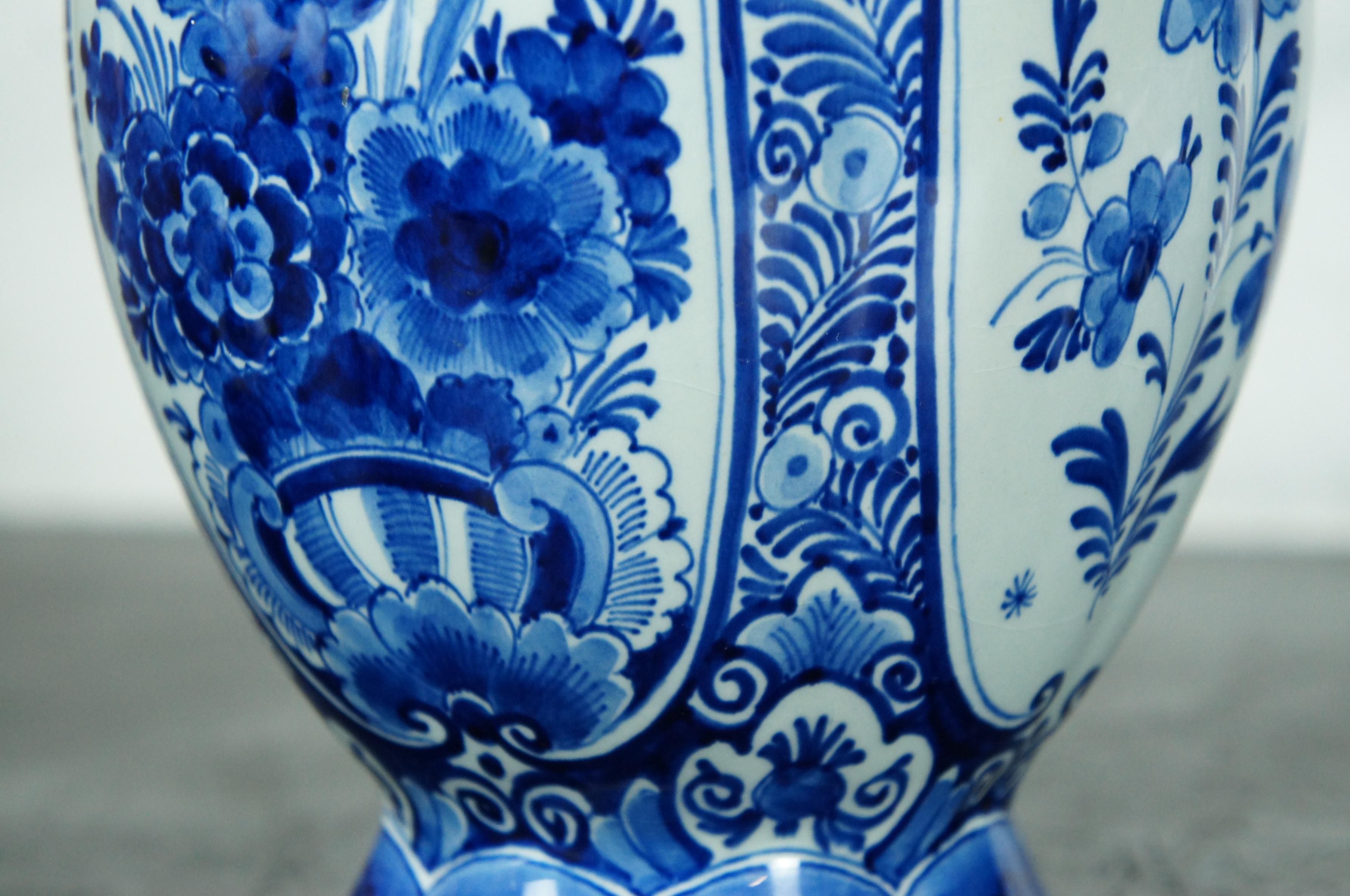 Antique 1922 Royal Delft Blue White Porcelain Lidded Urn Ginger Jar Mantel Vases 6