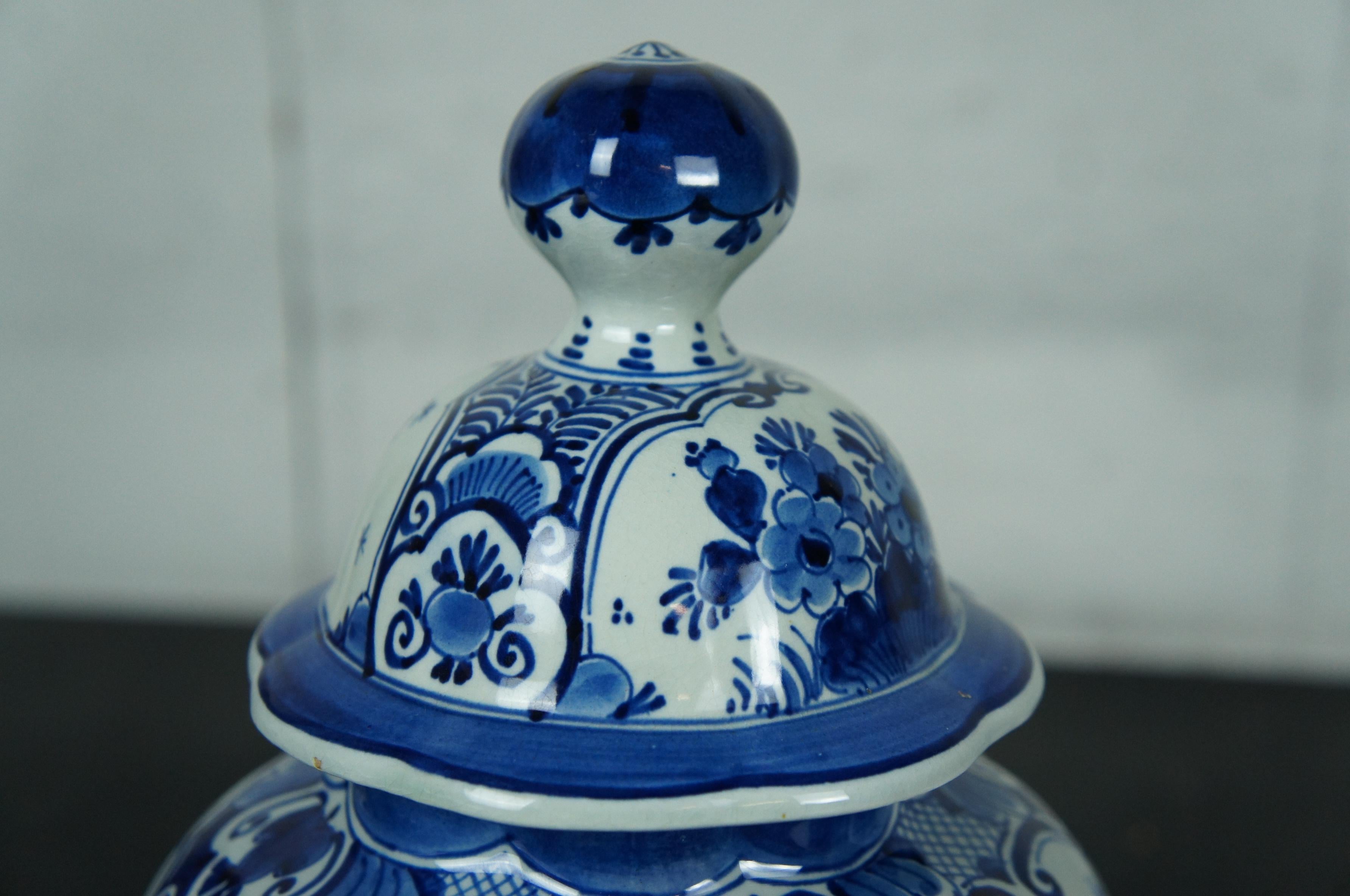 Antique 1922 Royal Delft Blue White Porcelain Lidded Urn Ginger Jar Mantel Vases 7