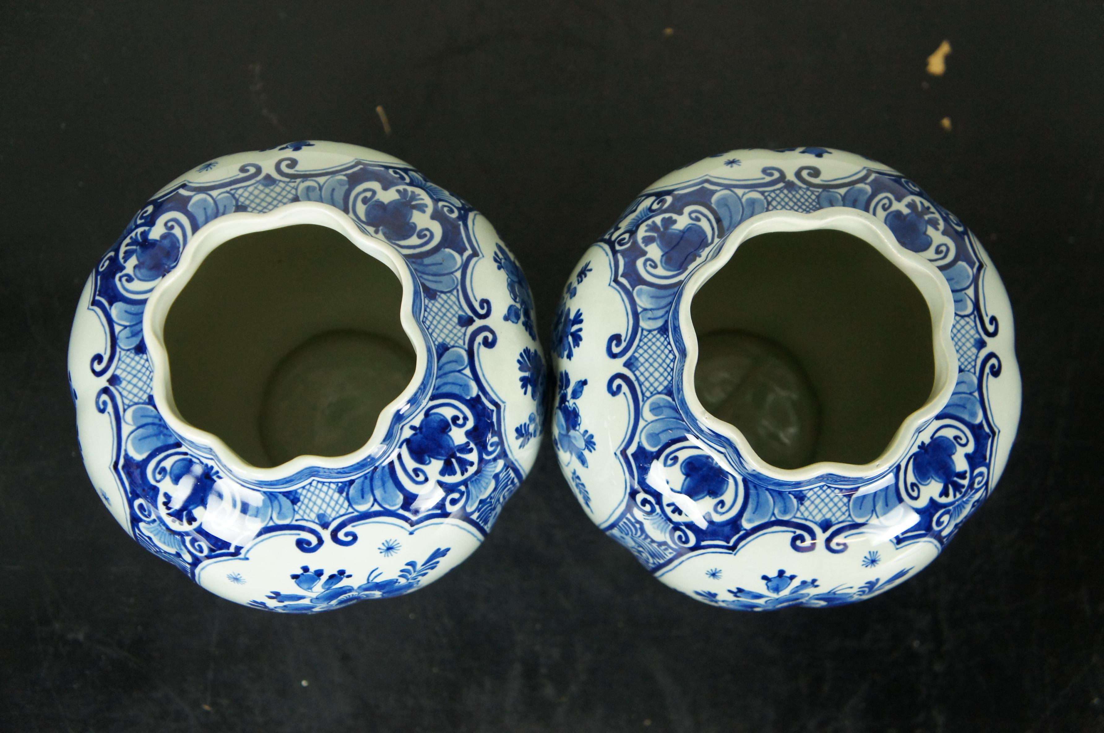 Antique 1922 Royal Delft Blue White Porcelain Lidded Urn Ginger Jar Mantel Vases 2