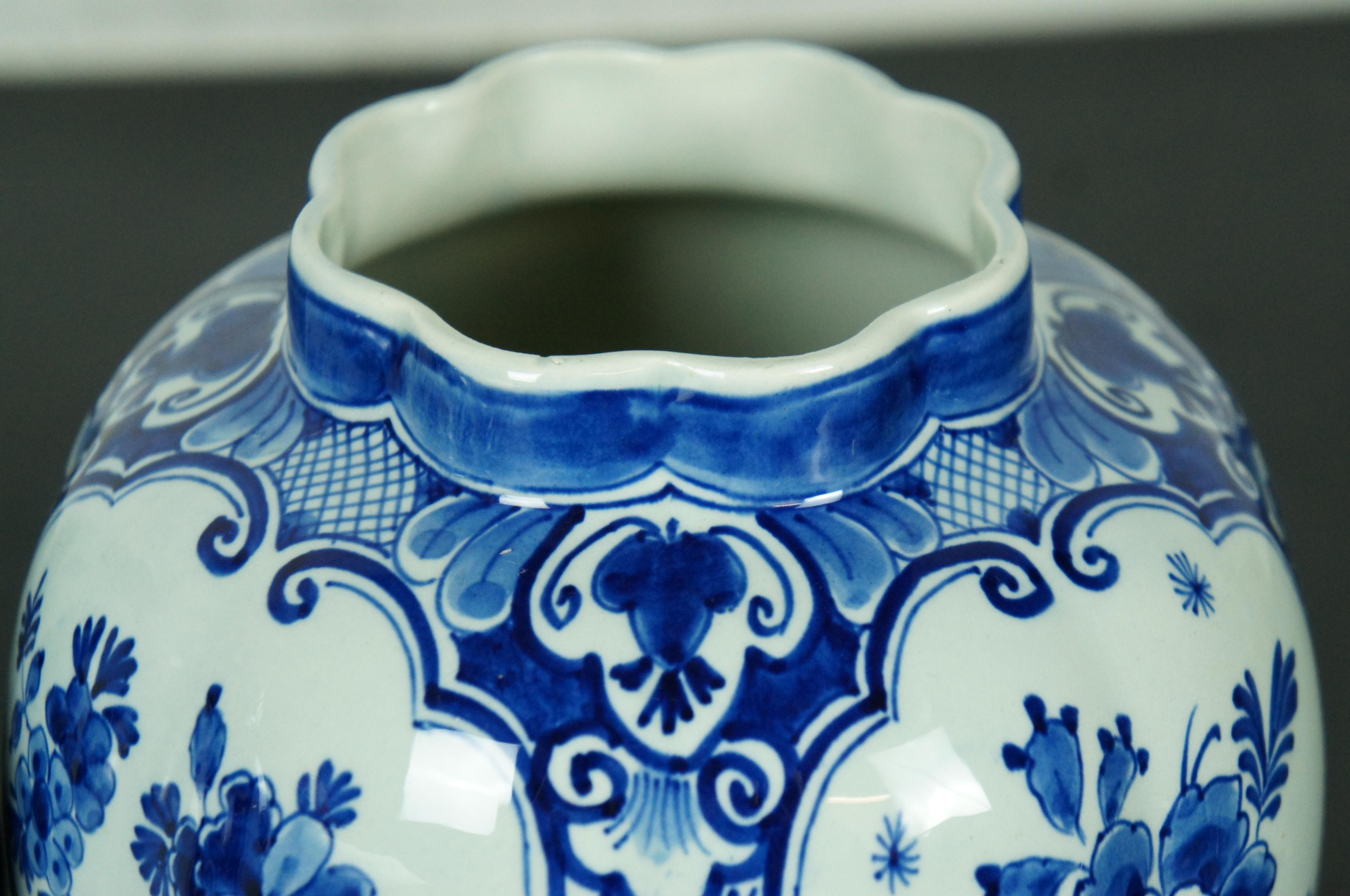 Antique 1922 Royal Delft Blue White Porcelain Lidded Urn Ginger Jar Mantel Vases 3
