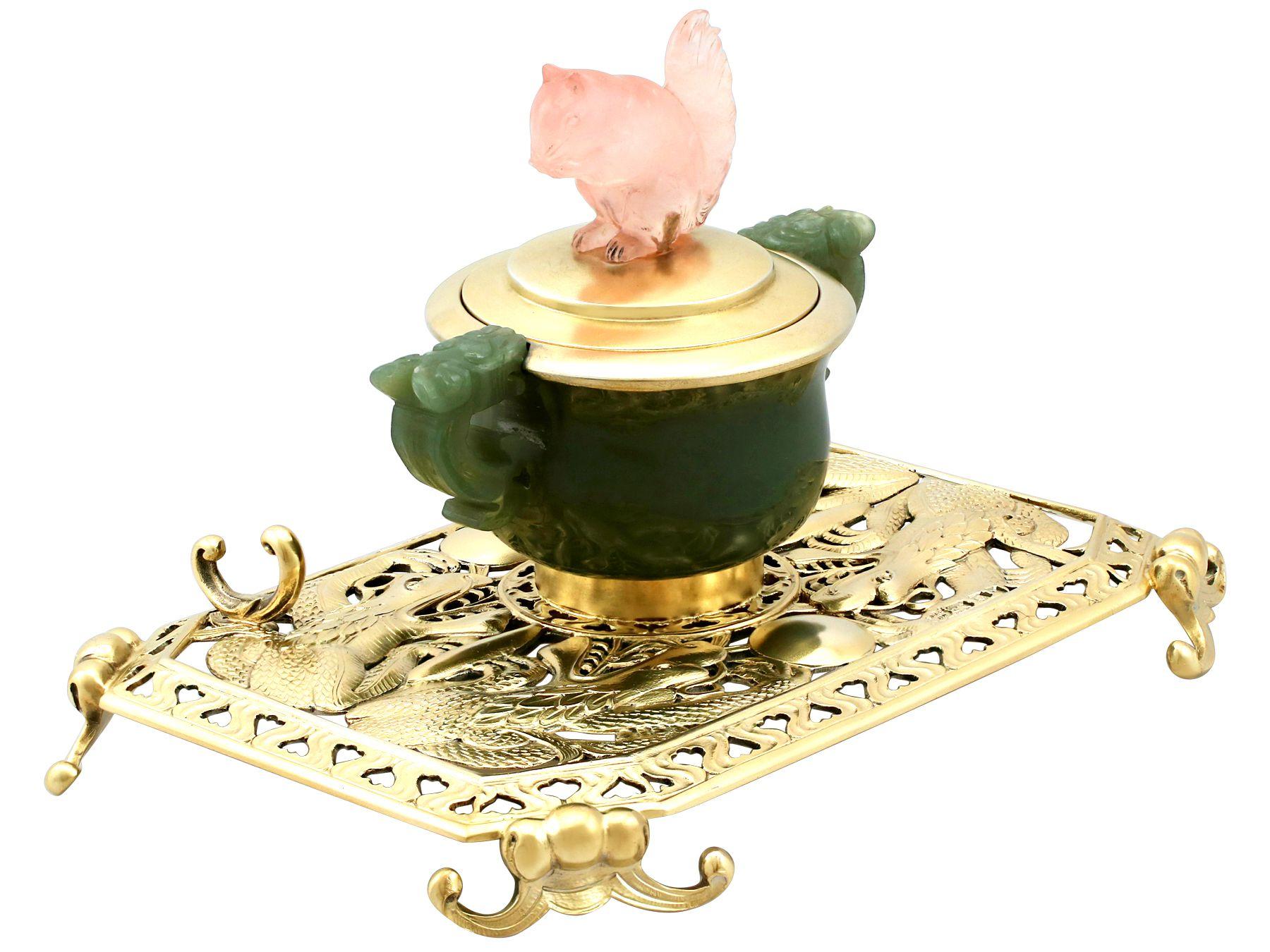 Antique 1926 Sterling Silver Nephrite and Rose Quartz Inkstand In Excellent Condition For Sale In Jesmond, Newcastle Upon Tyne