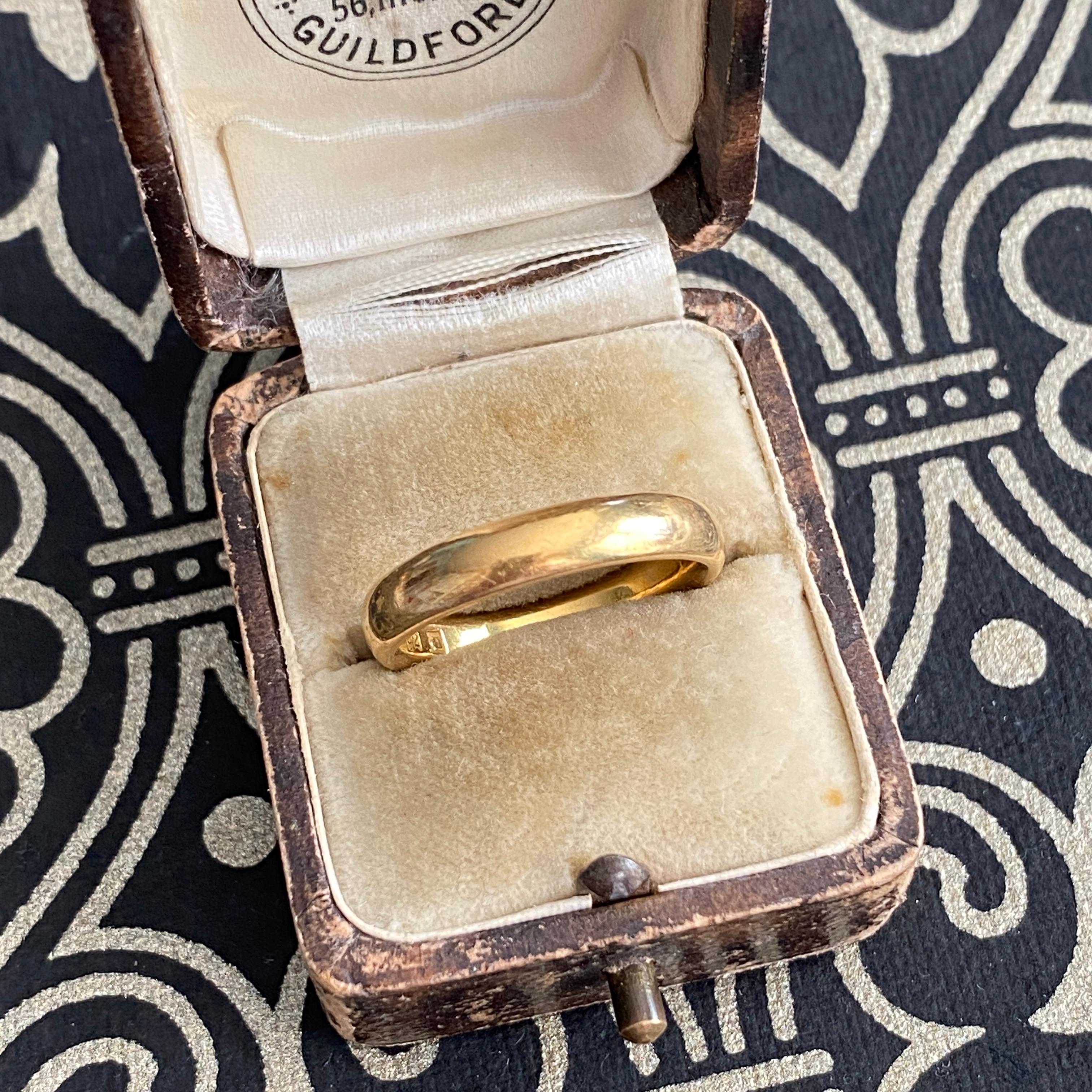 Antique 1927 22k Heavy Rounded Wedding Band Ring 3