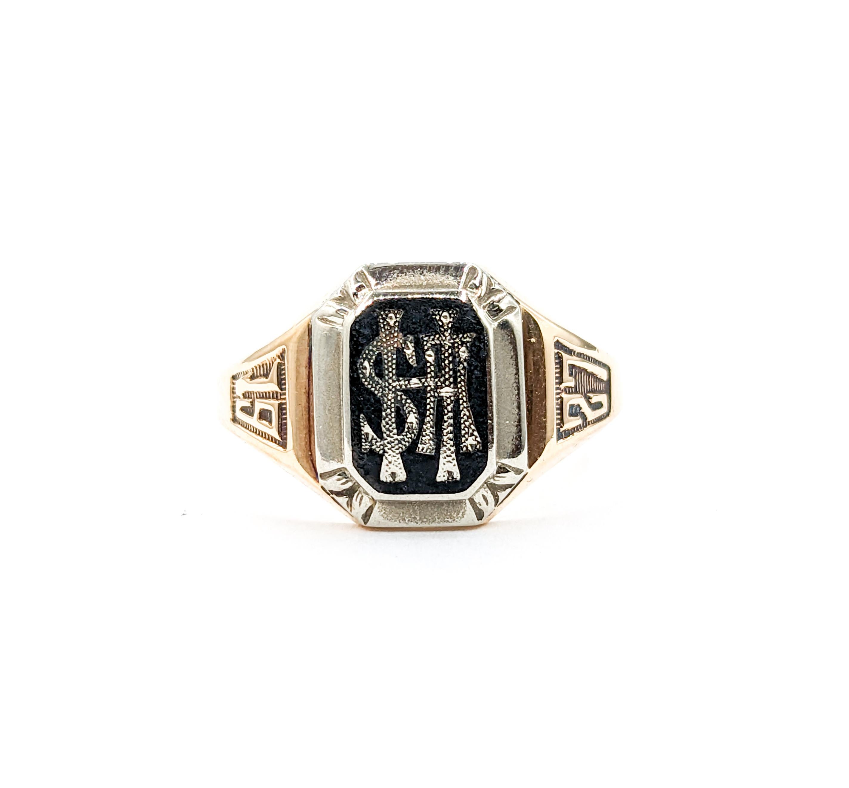 Antique 1927 Class Ring in Yellow Gold 3