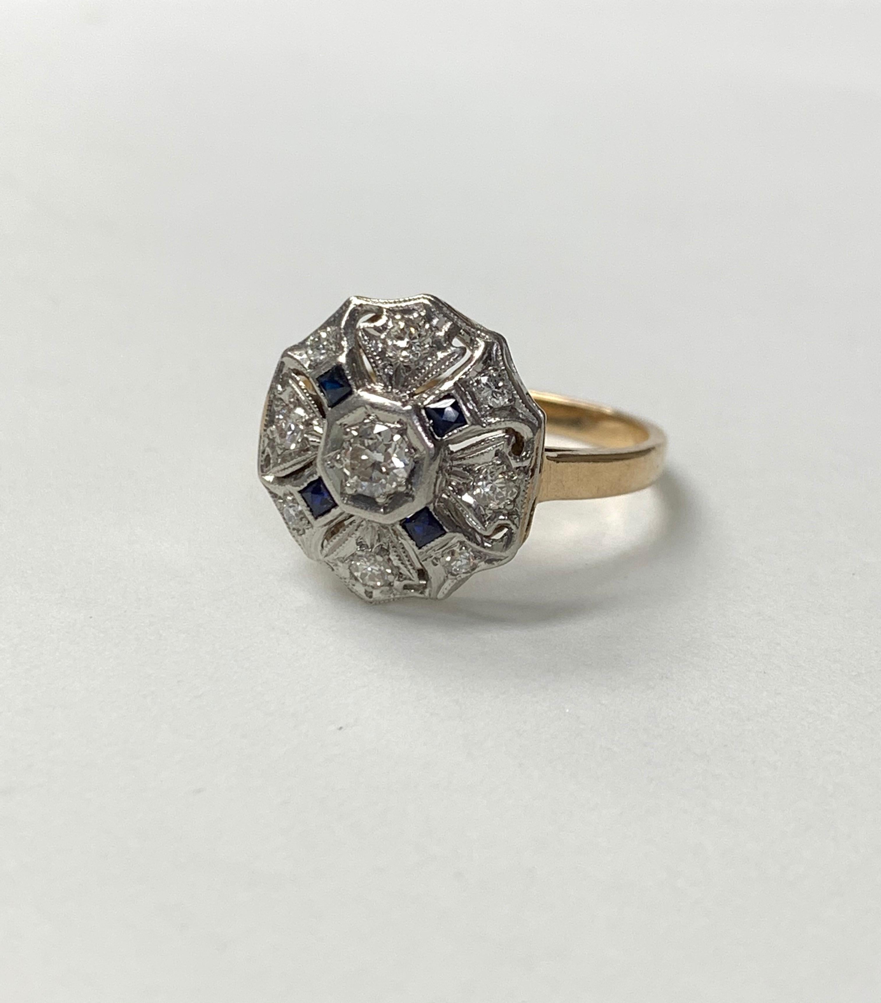 Antiker Ring aus 14 Karat Weiß-Weißgold mit weißem Diamant und blauem Saphir aus dem Jahr 1930 im Angebot 1