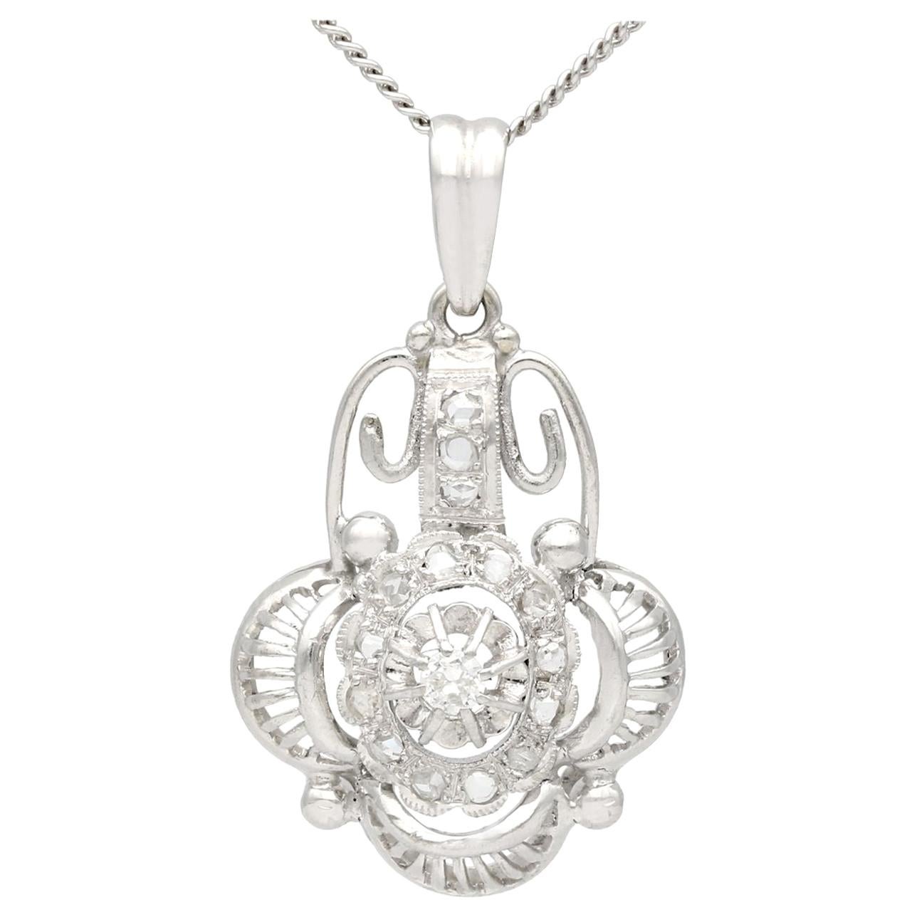 Antique Indian Pendant in Gold with Diamonds and Spinel For Sale at 1stDibs