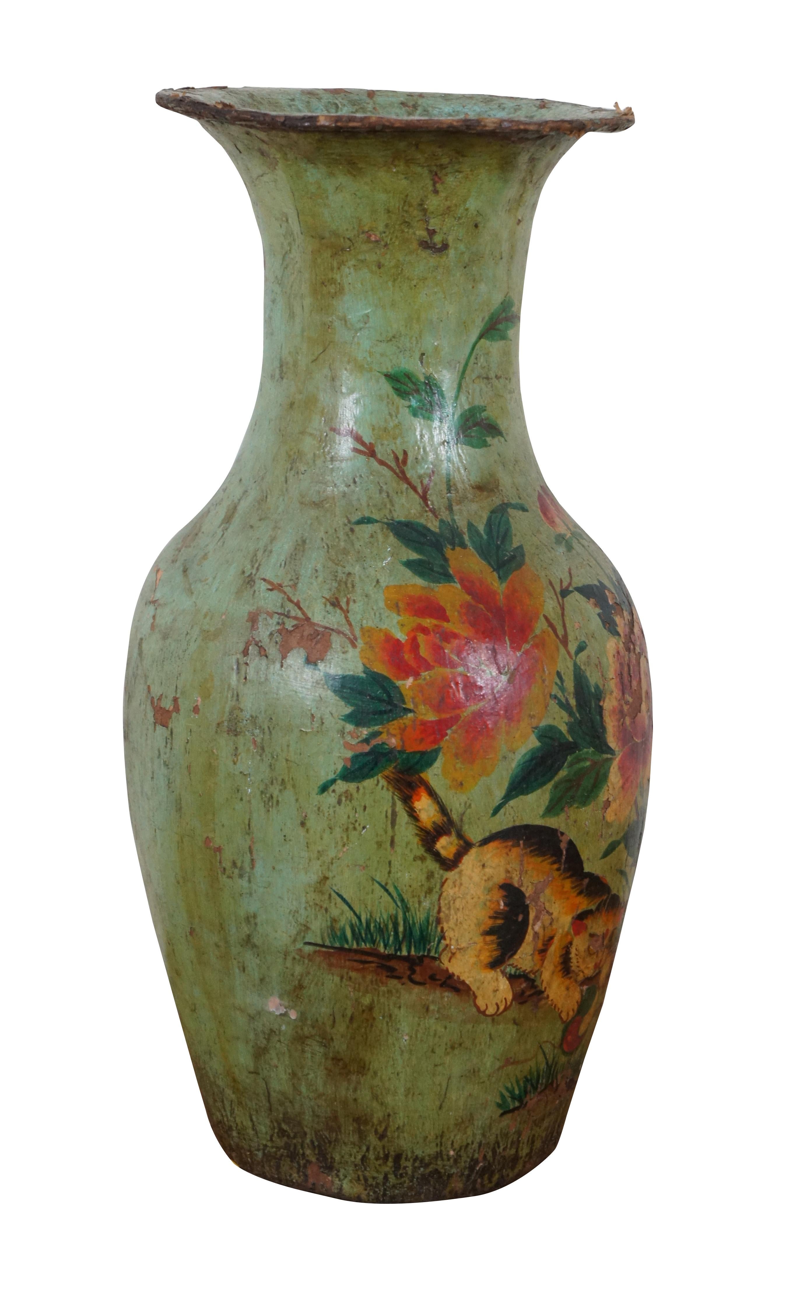 Antike 1930er Jahre Chinesisch Volkskunst Papier Mache Kätzchen Kitty Katze Blume Vase (Chinesischer Export) im Angebot